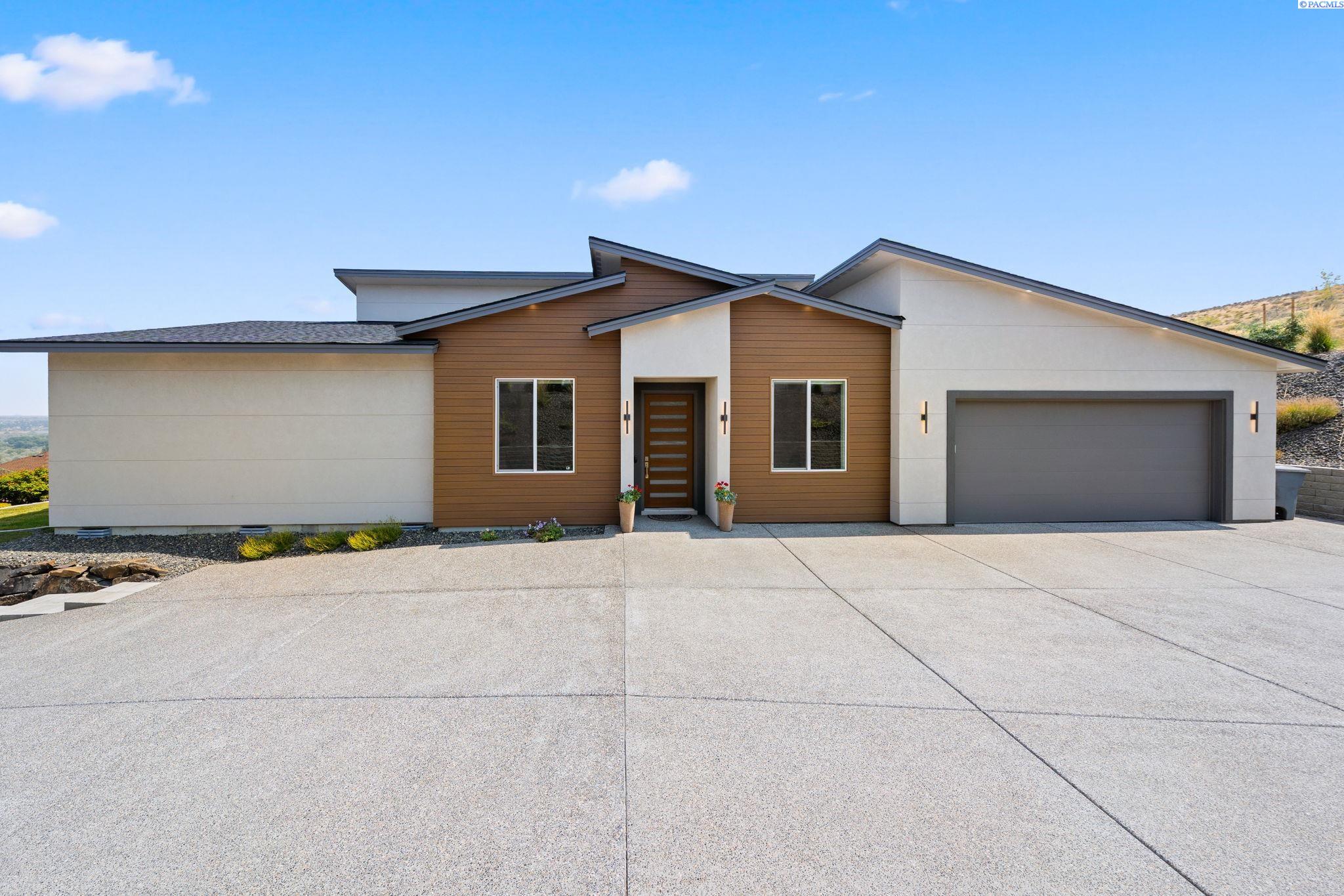 417 Heritage Hills Dr, Richland, WA 99352