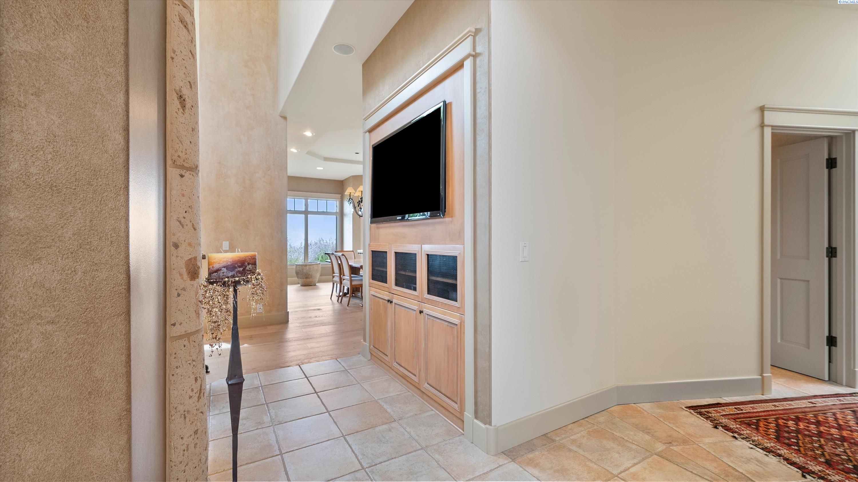 165804 Snipes Rd, Grandview, WA 98930