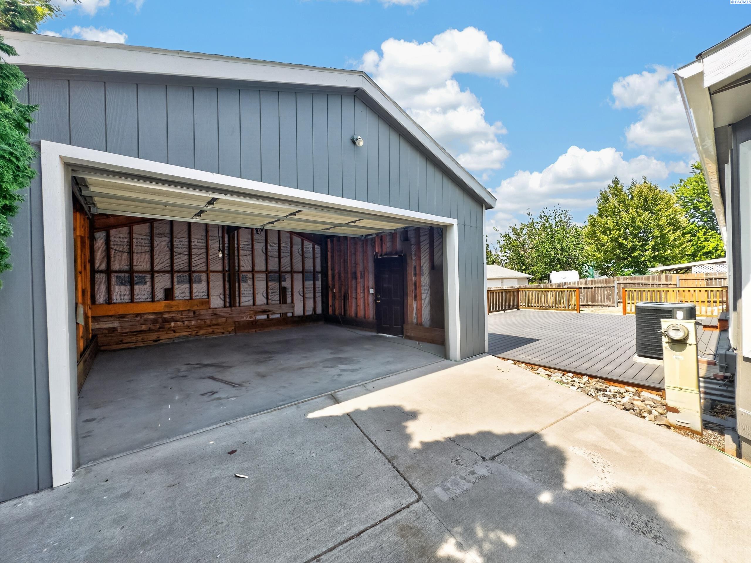 2426 S Dennis St, Kennewick, WA 99337
