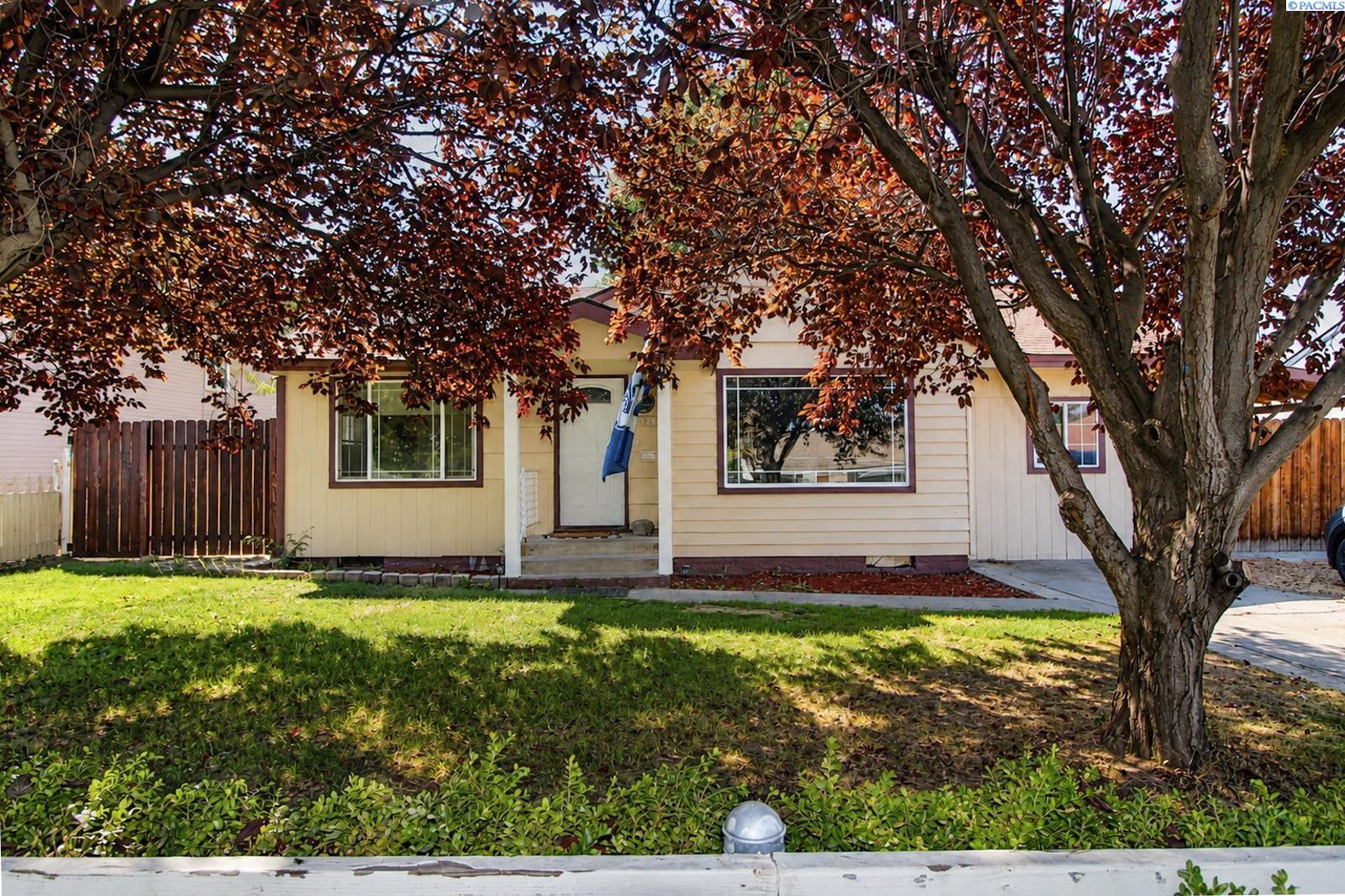 114 S Vancouver St, Kennewick, WA 99336