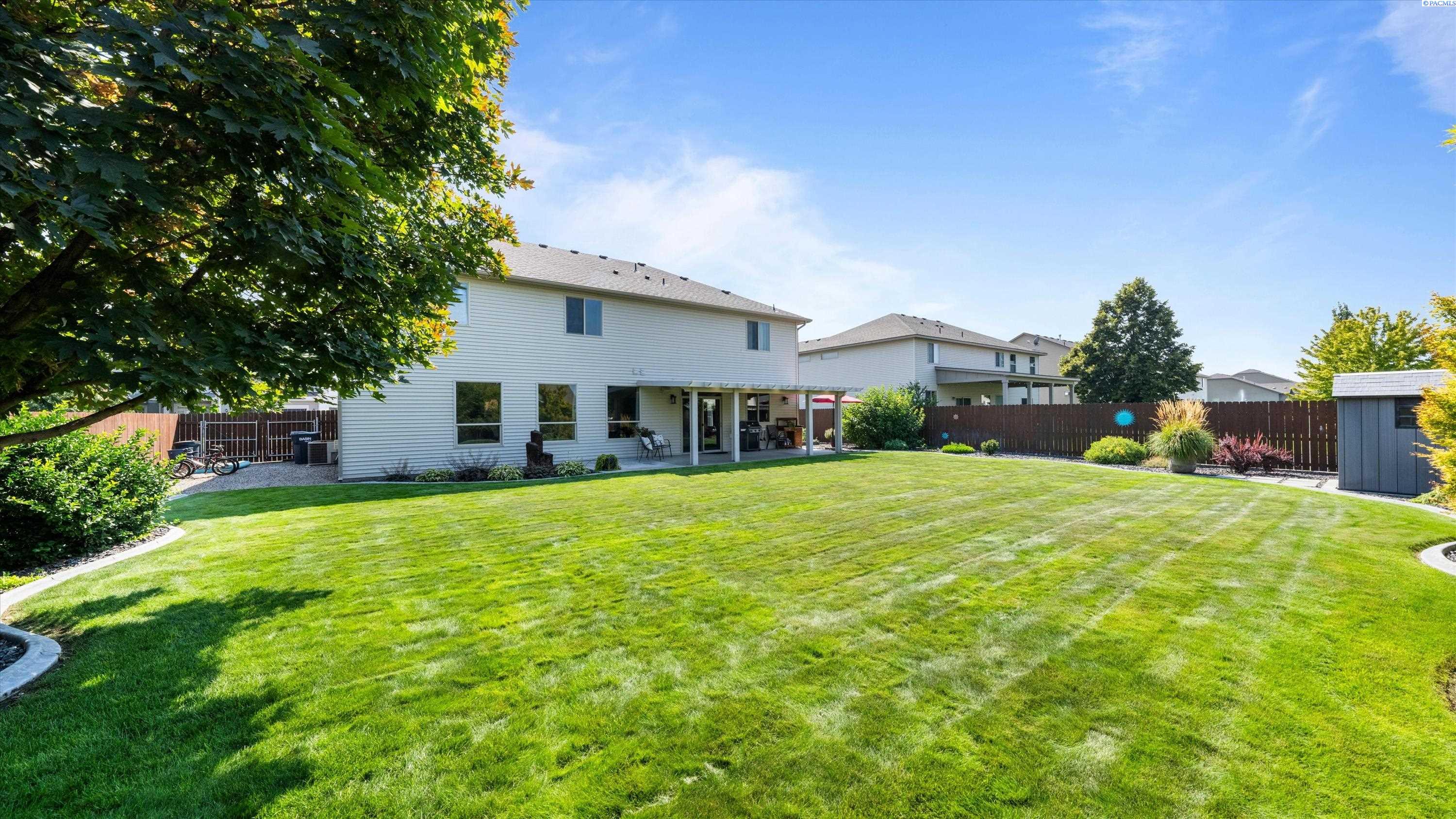 4619 NW Commons Dr, Pasco, WA 99301