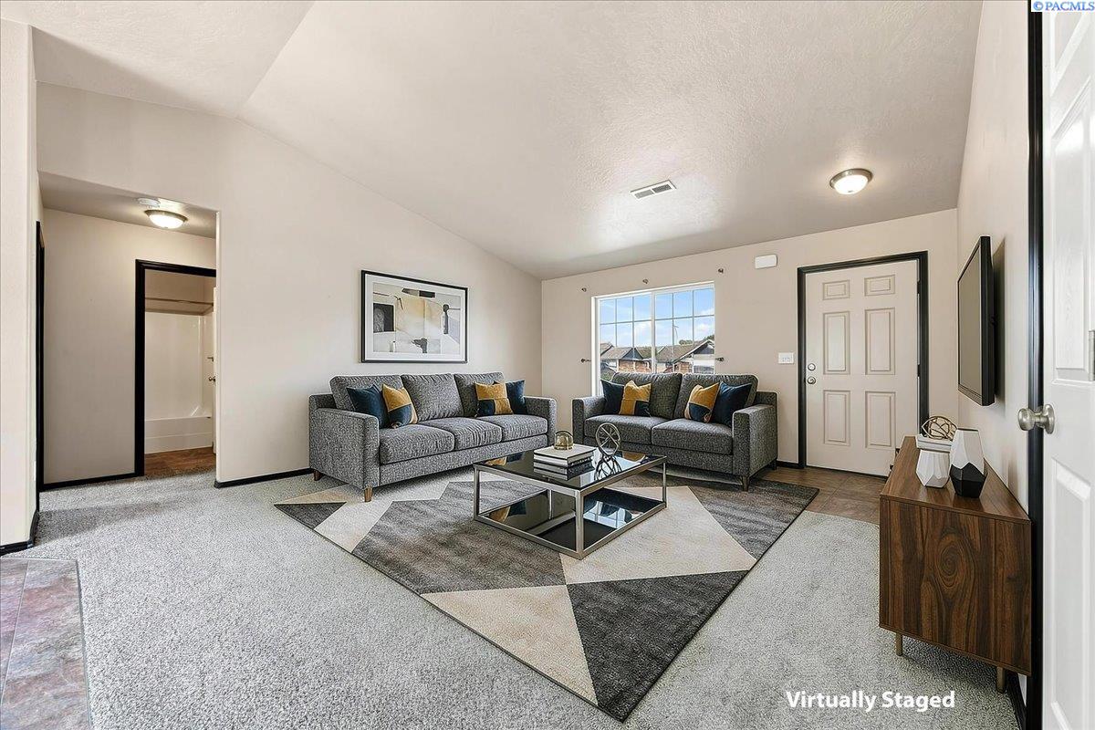462 E 15th Pl, Kennewick, WA 99337