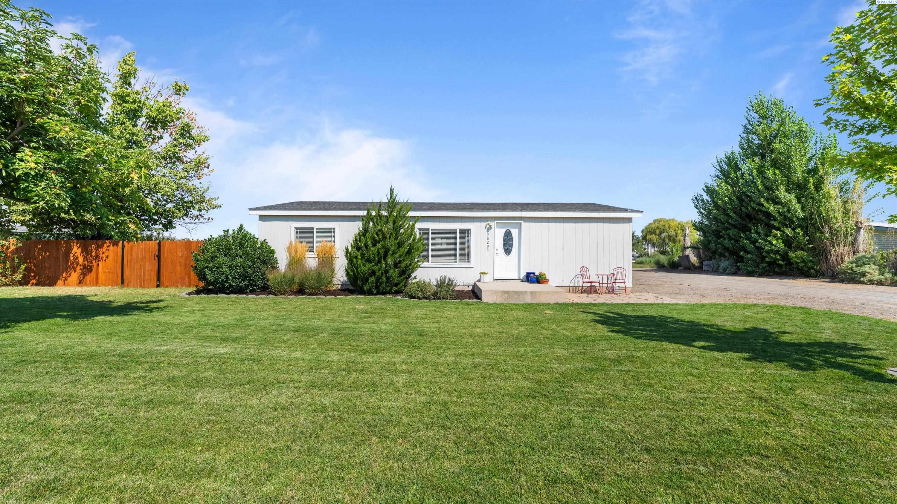 20204 E Bumgarner Dr, Benton City, WA 99320