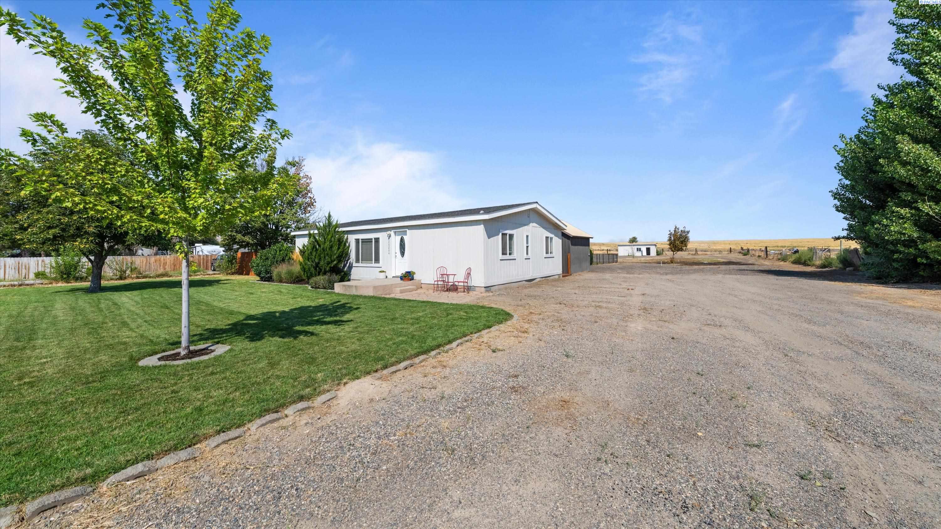 20204 E Bumgarner Dr, Benton City, WA 99320