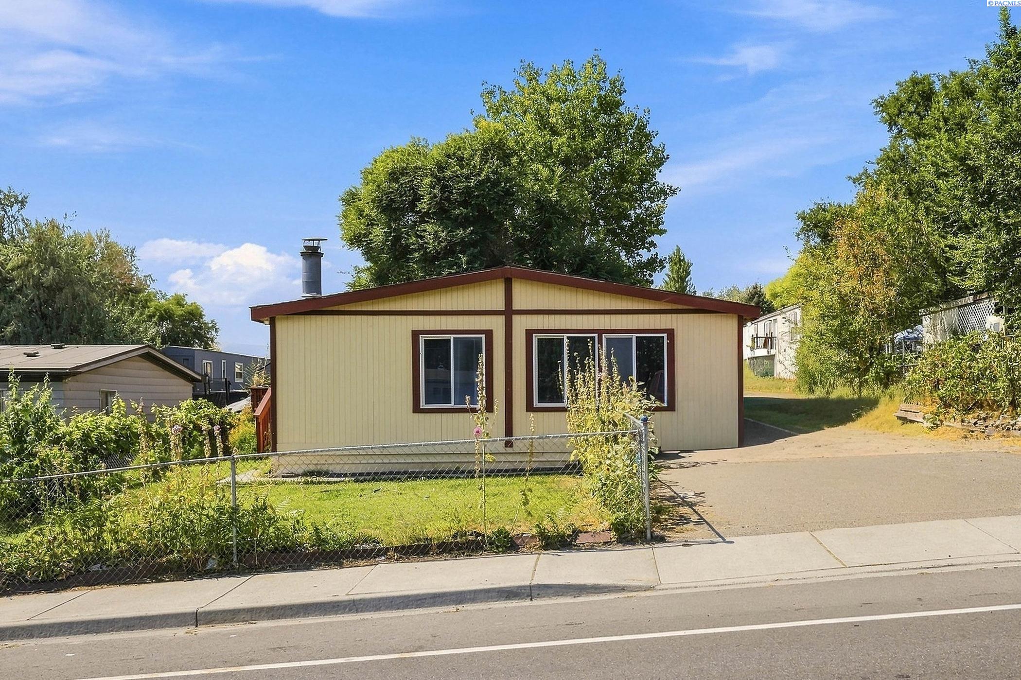 353 N 62nd St, West Richland, WA 99353