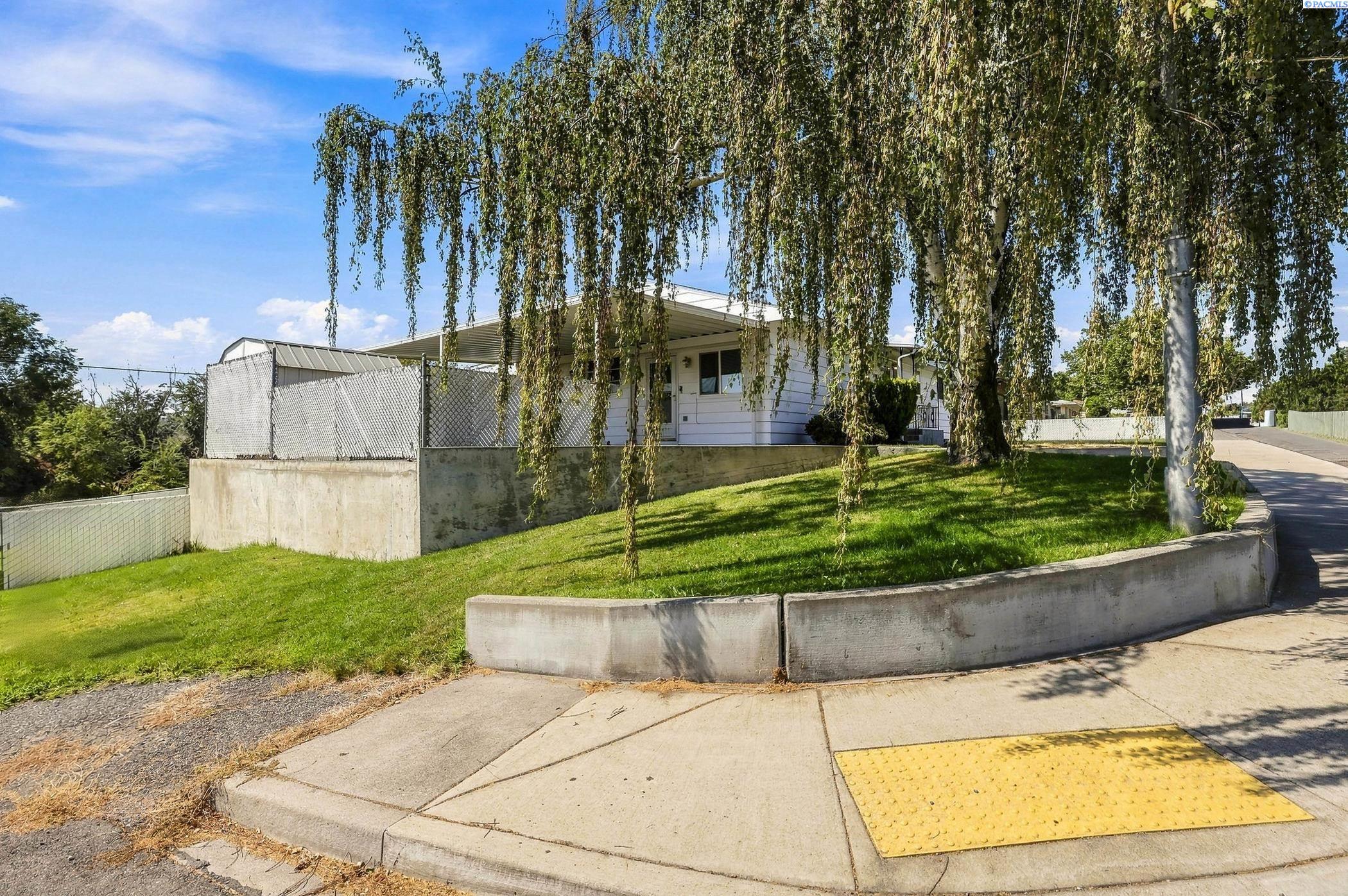 3003 W 4th Ave, Kennewick, WA 99336