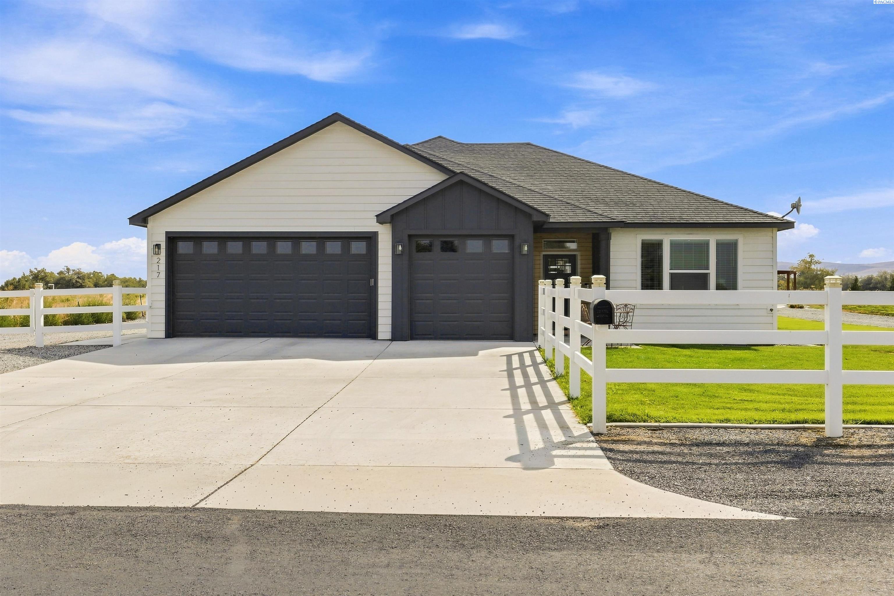 217 Lower County Line Rd, Prosser, WA 99350