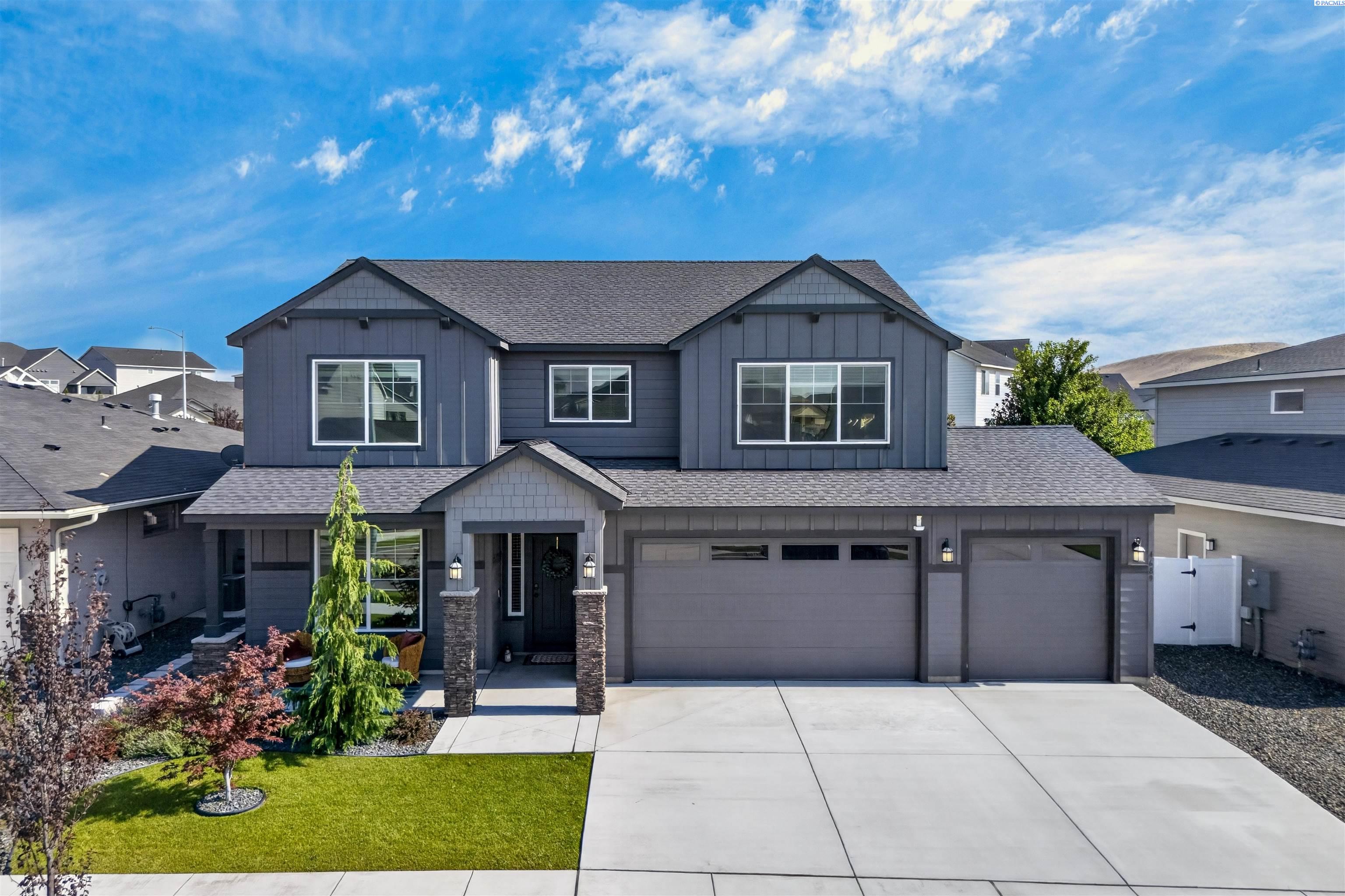 4689 White Dr, Richland, WA 99352