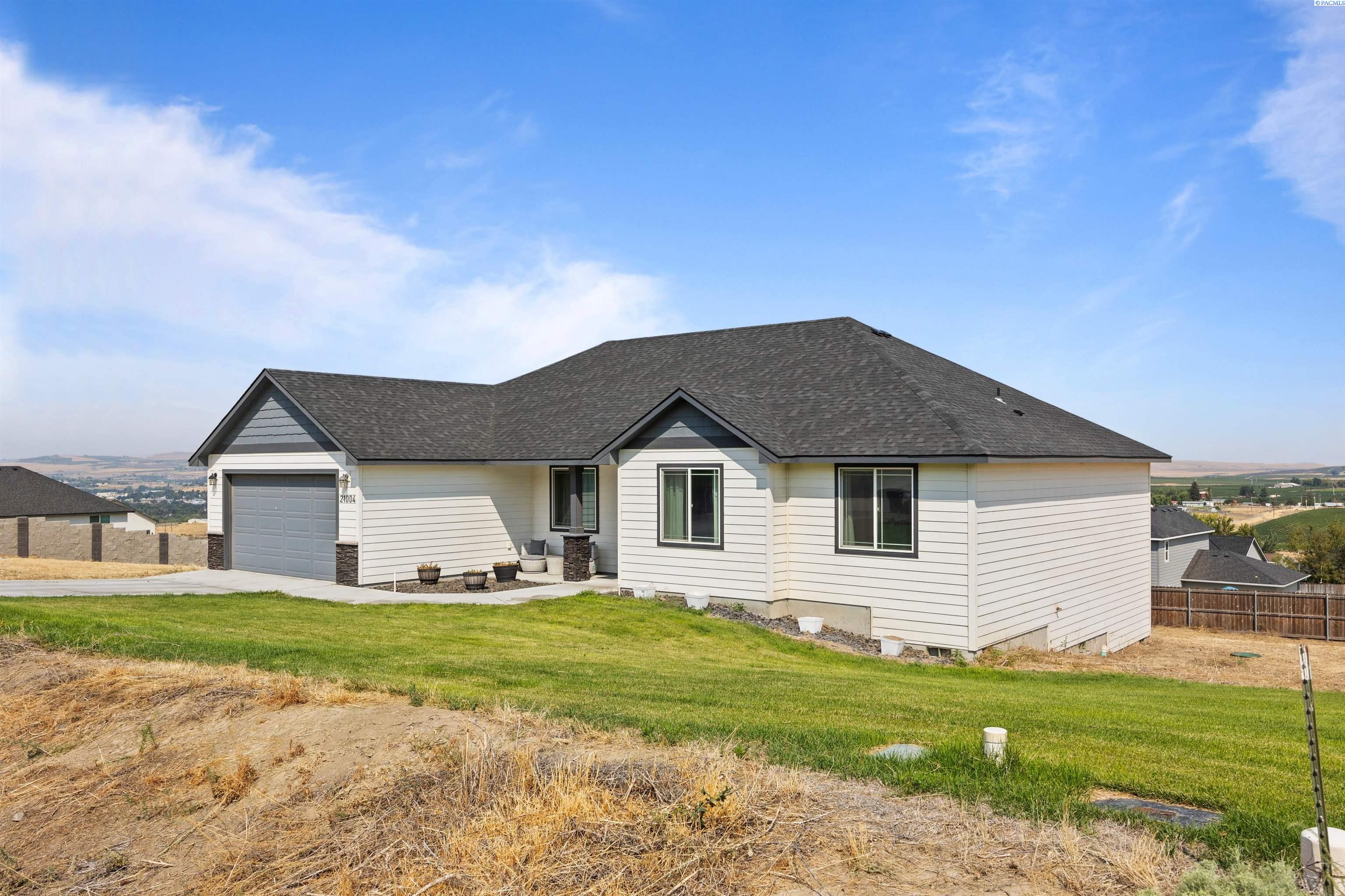 21004 E Plum Pl, Benton City, WA 99320