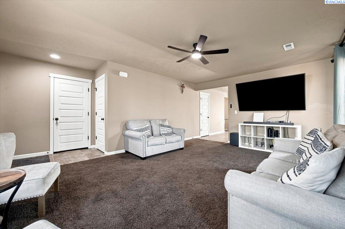 4120 N Atlanta Ln, Pasco, WA 99301