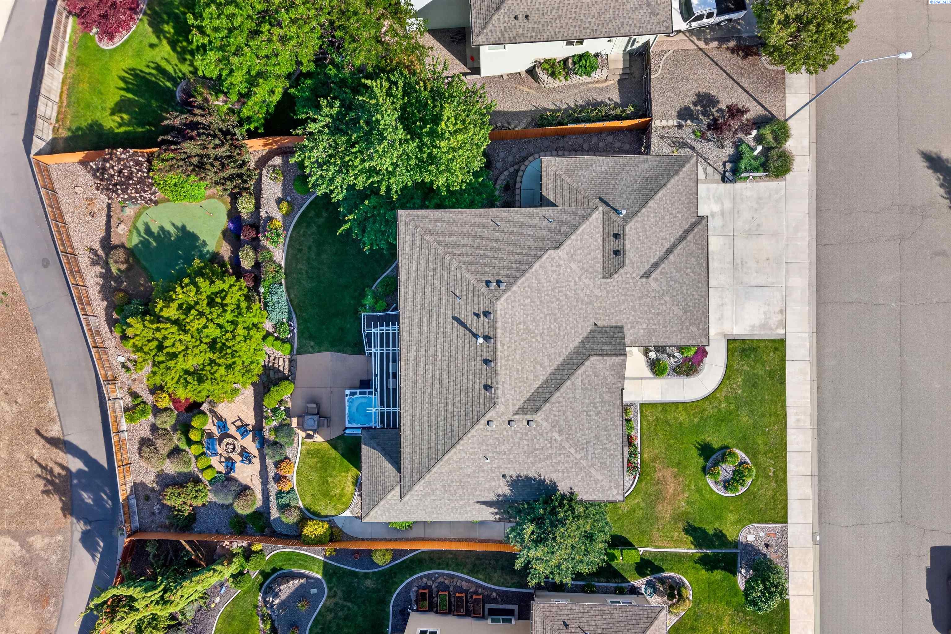 1614 W 51st Ave, Kennewick, WA 99337
