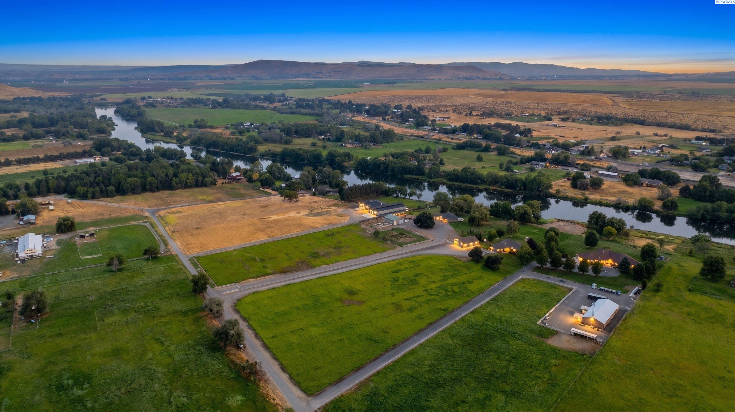 97218 N Northstar Prne, West Richland, WA 99353