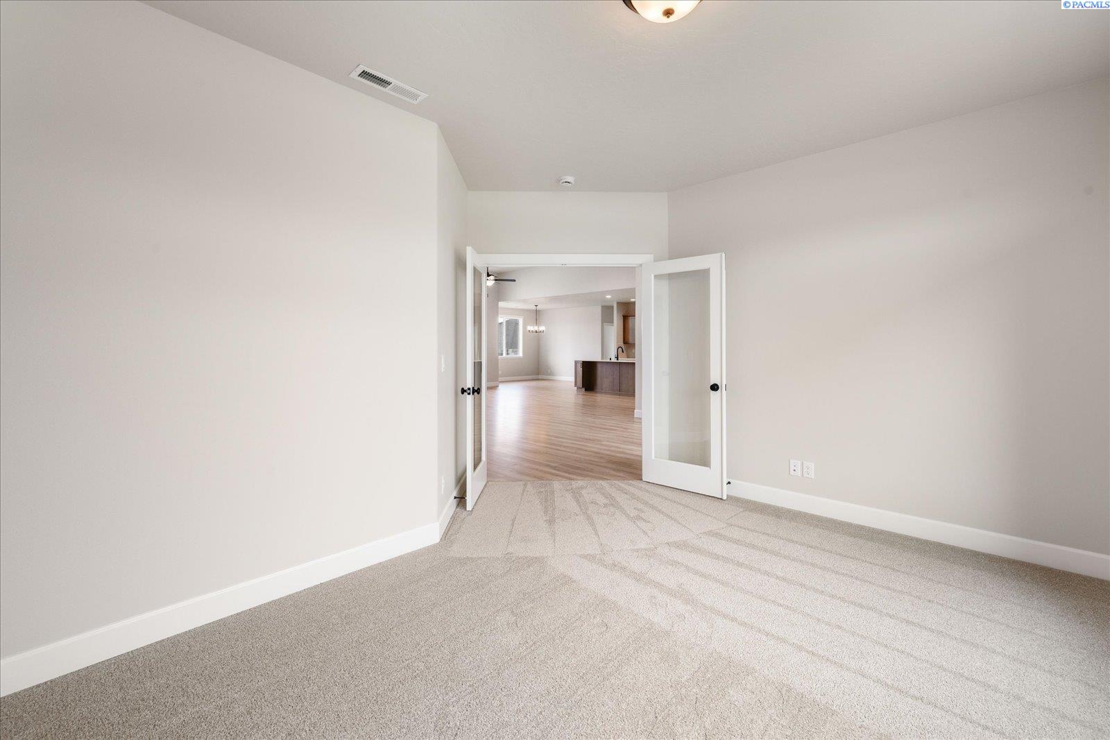 2892 S Alaska St, Kennewick, WA 99338