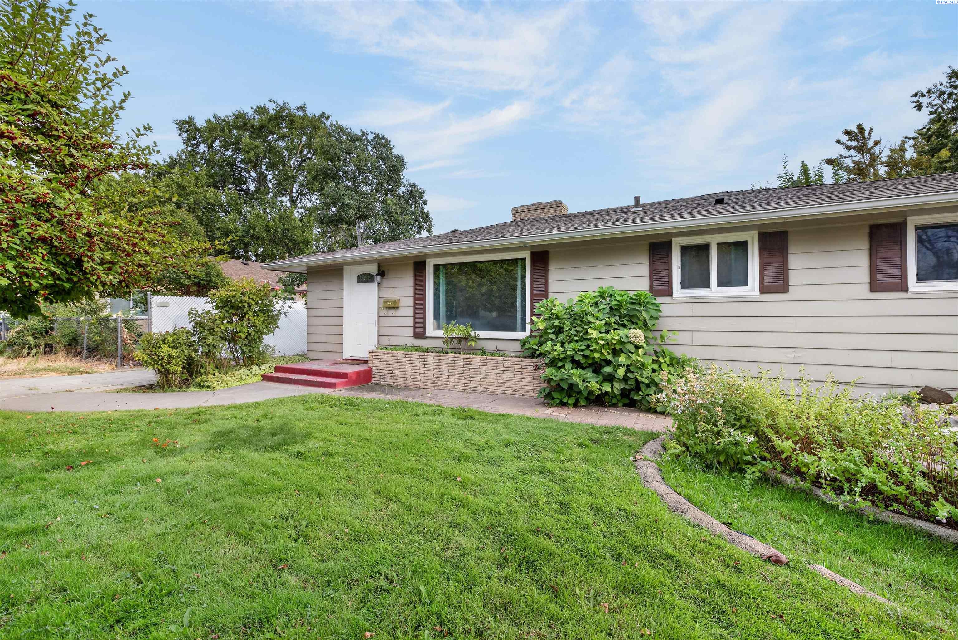 24 E 14th Ave, Kennewick, WA 99337