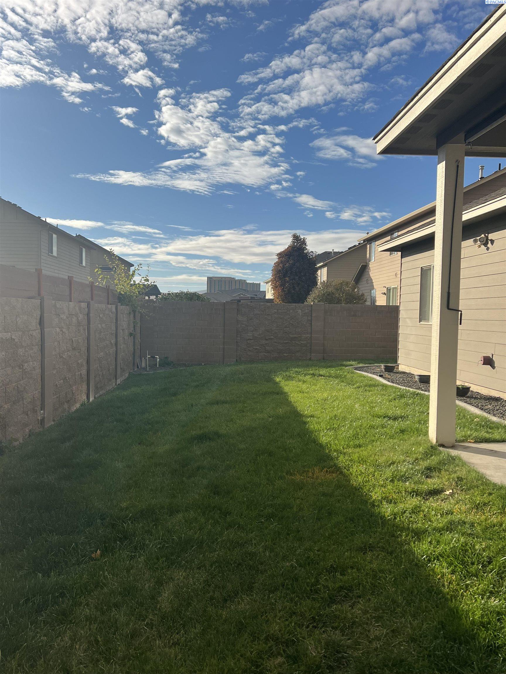 3001 S Dawes St, Kennewick, WA 99338