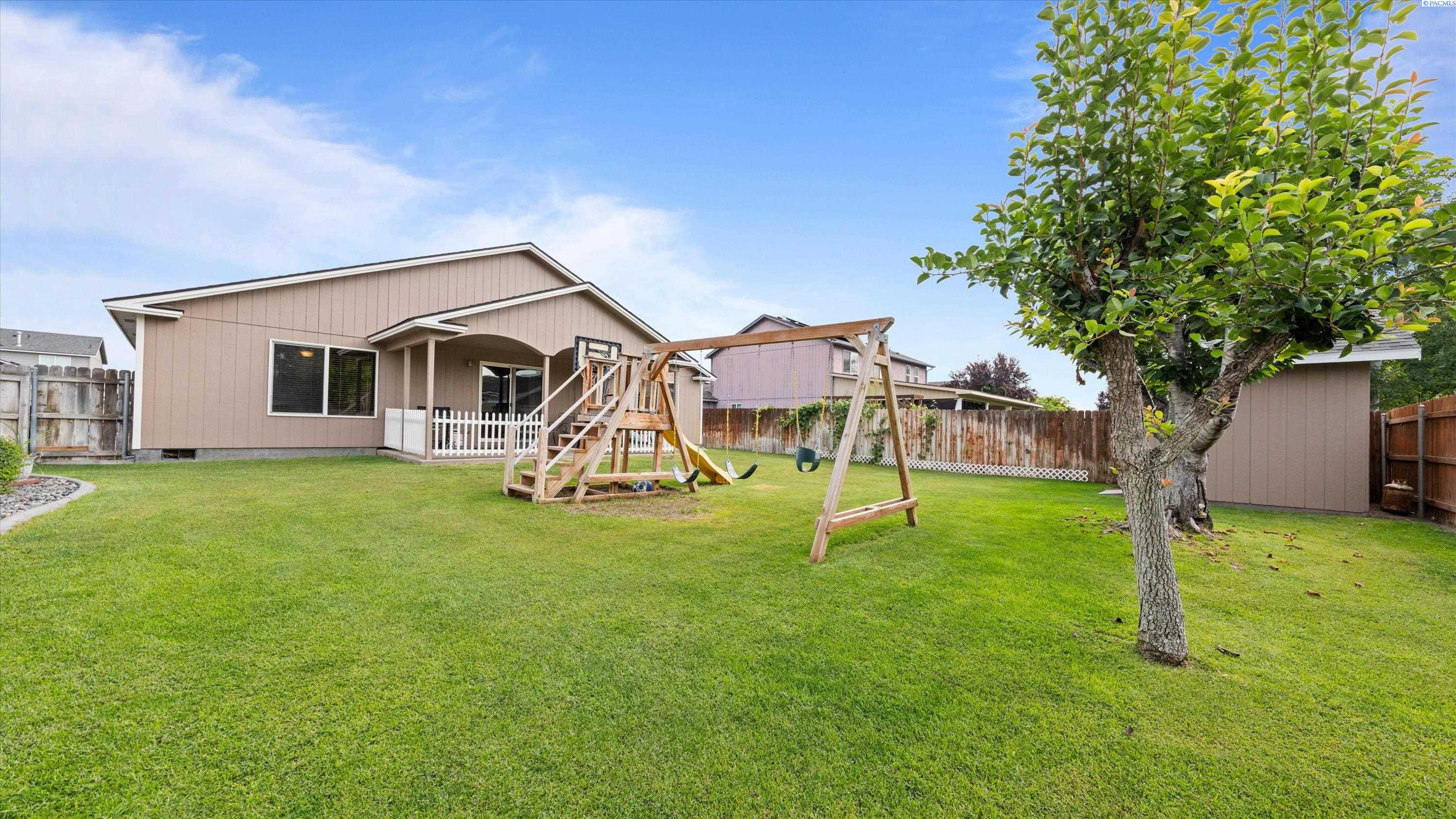 5712 Fillmore Dr, Pasco, WA 99301