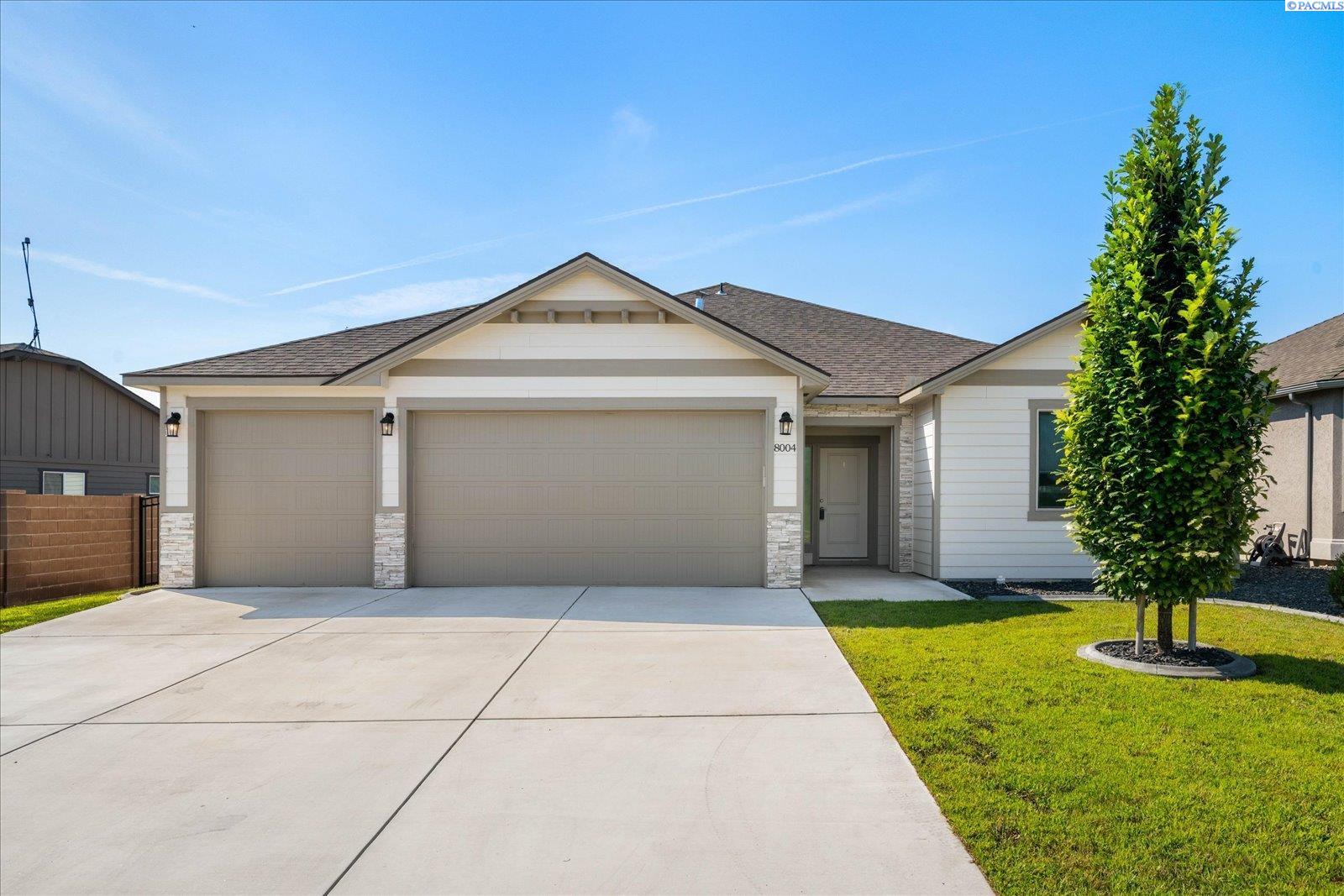8004 Massey Dr, Pasco, WA 99301