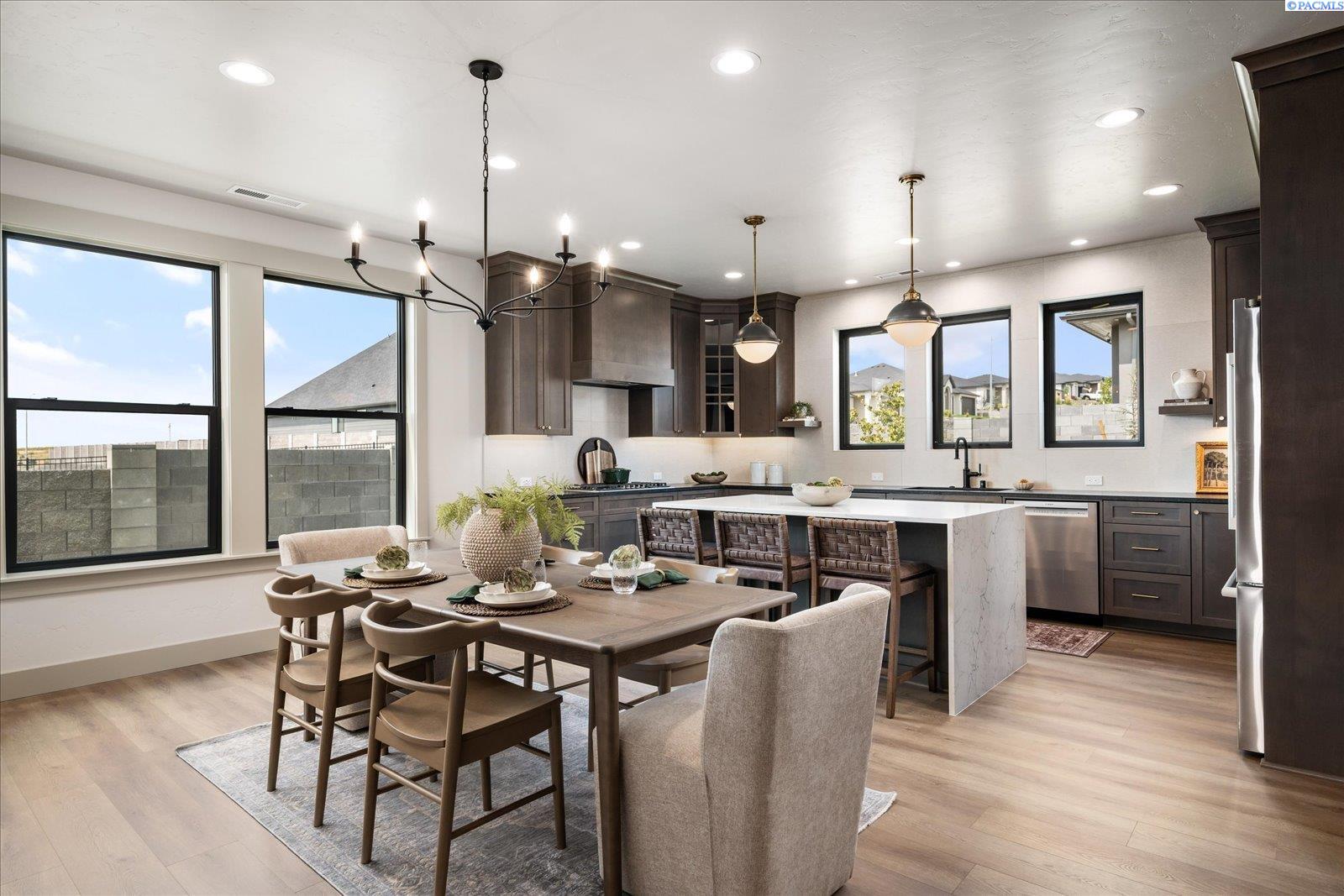 686 Cortona, Richland, WA 99352