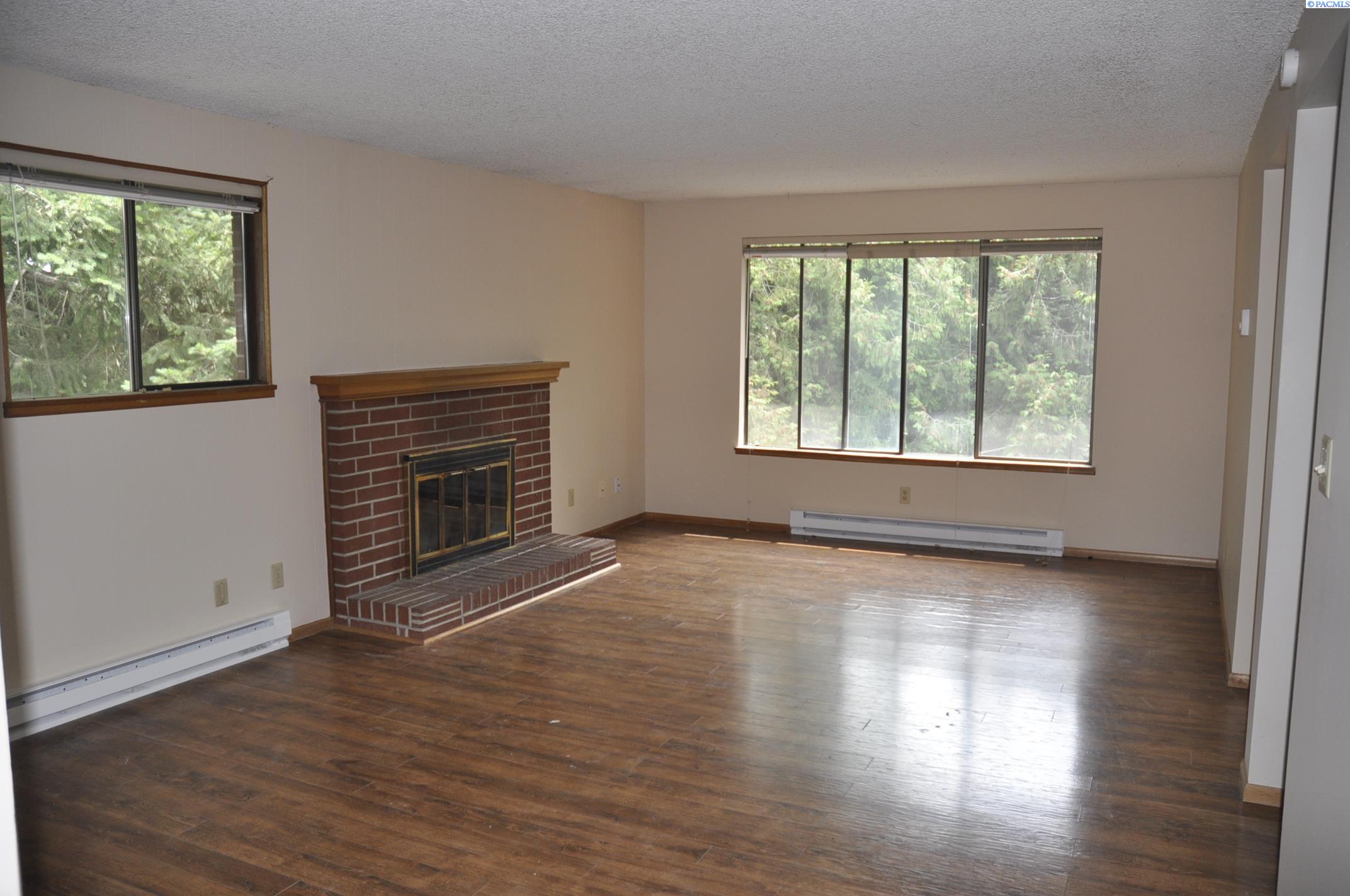 3rd image of 425 Nw North Street, Pullman, WA 99163 | MLS# 295948