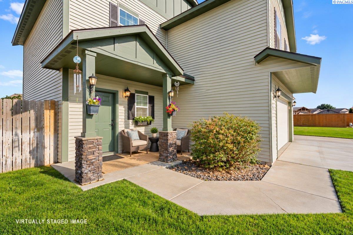 5813 Ramus Ln, Pasco, WA 99301