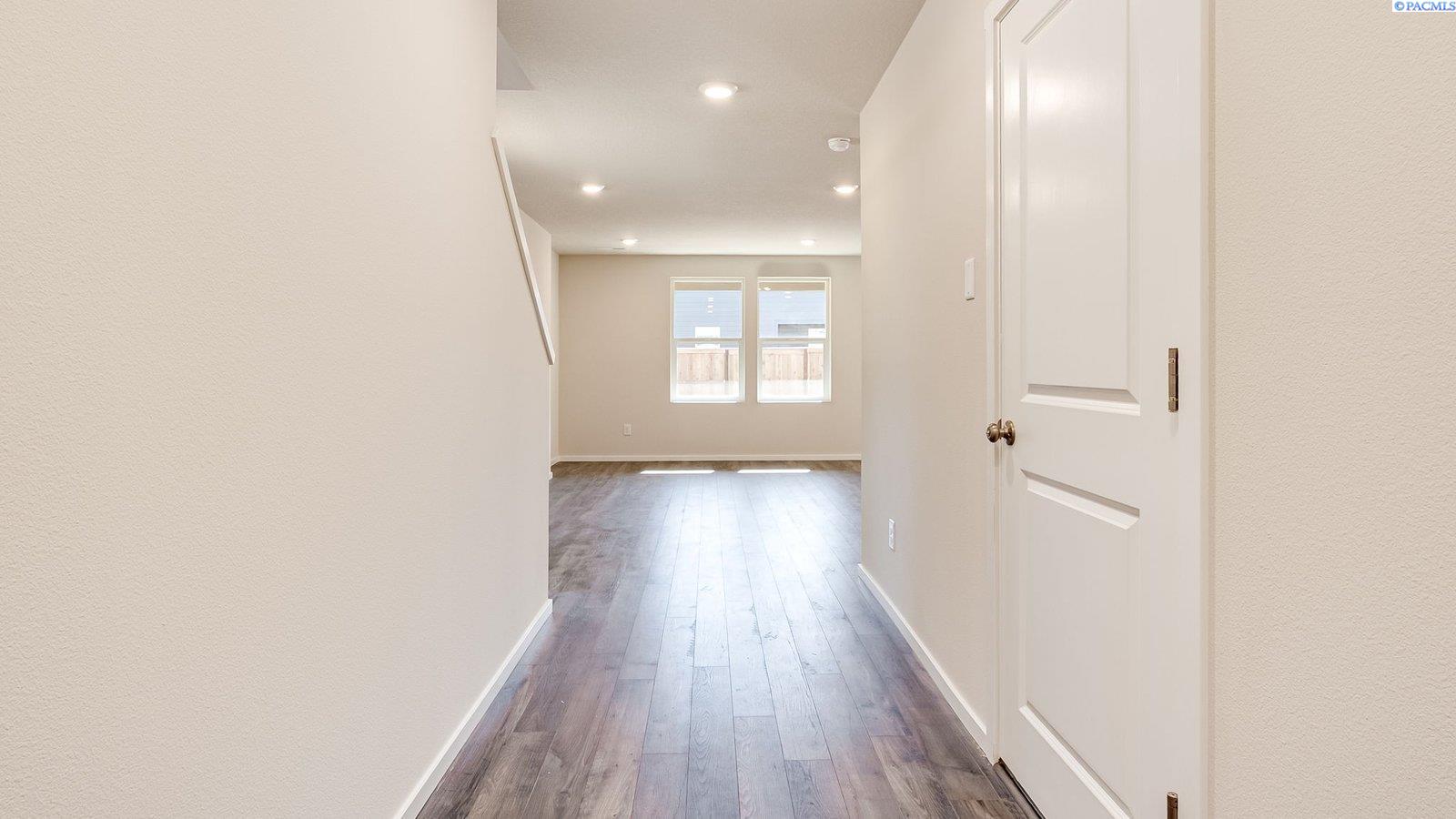 6017 Road 112, Pasco, WA 99301