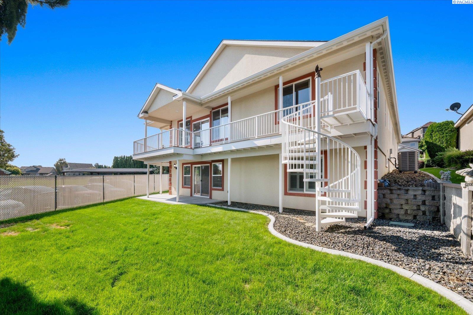 352 Temple Meadow Ln, Richland, WA 99352-0000