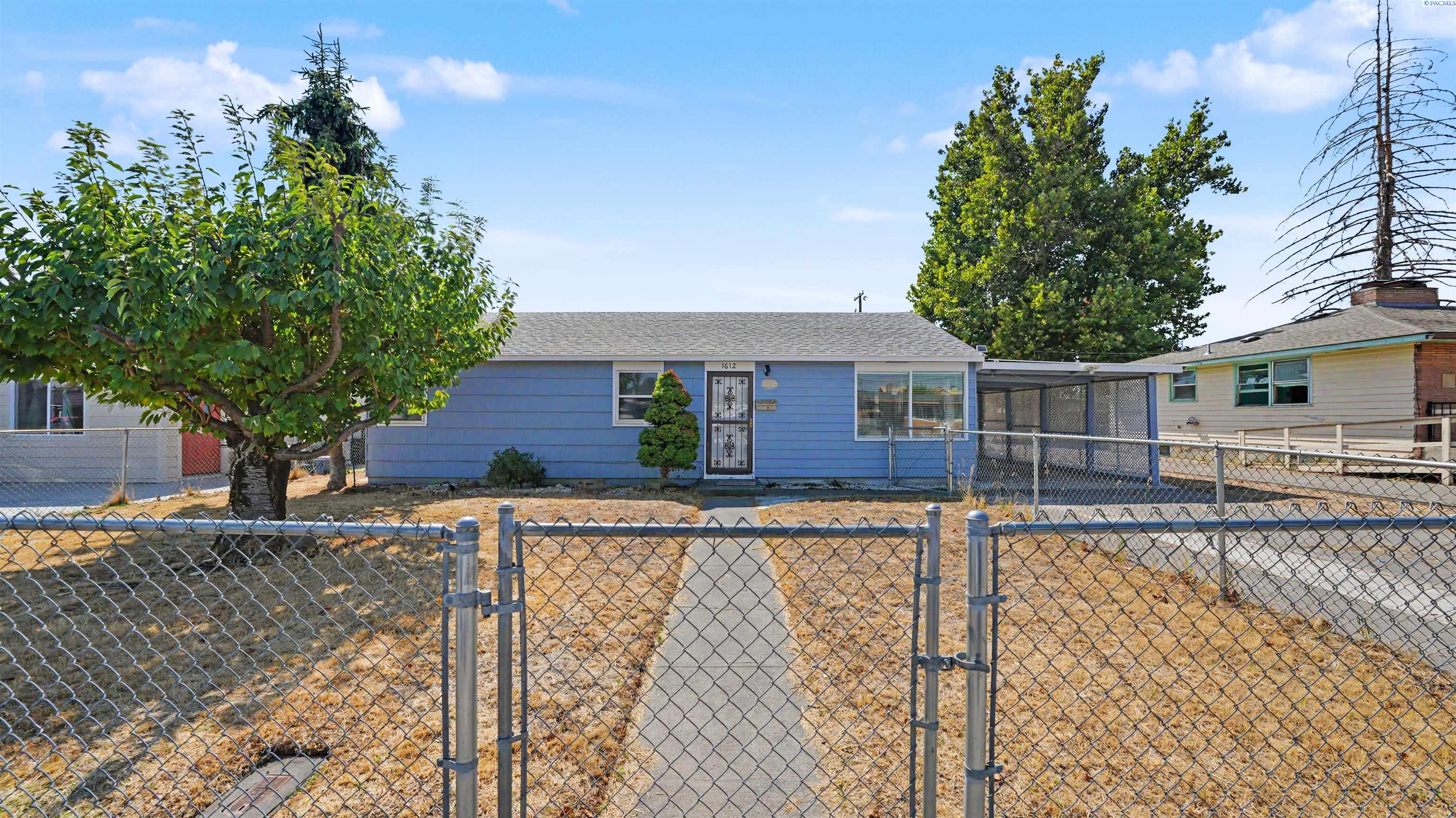 1612 W Brown St, Pasco, WA 99301