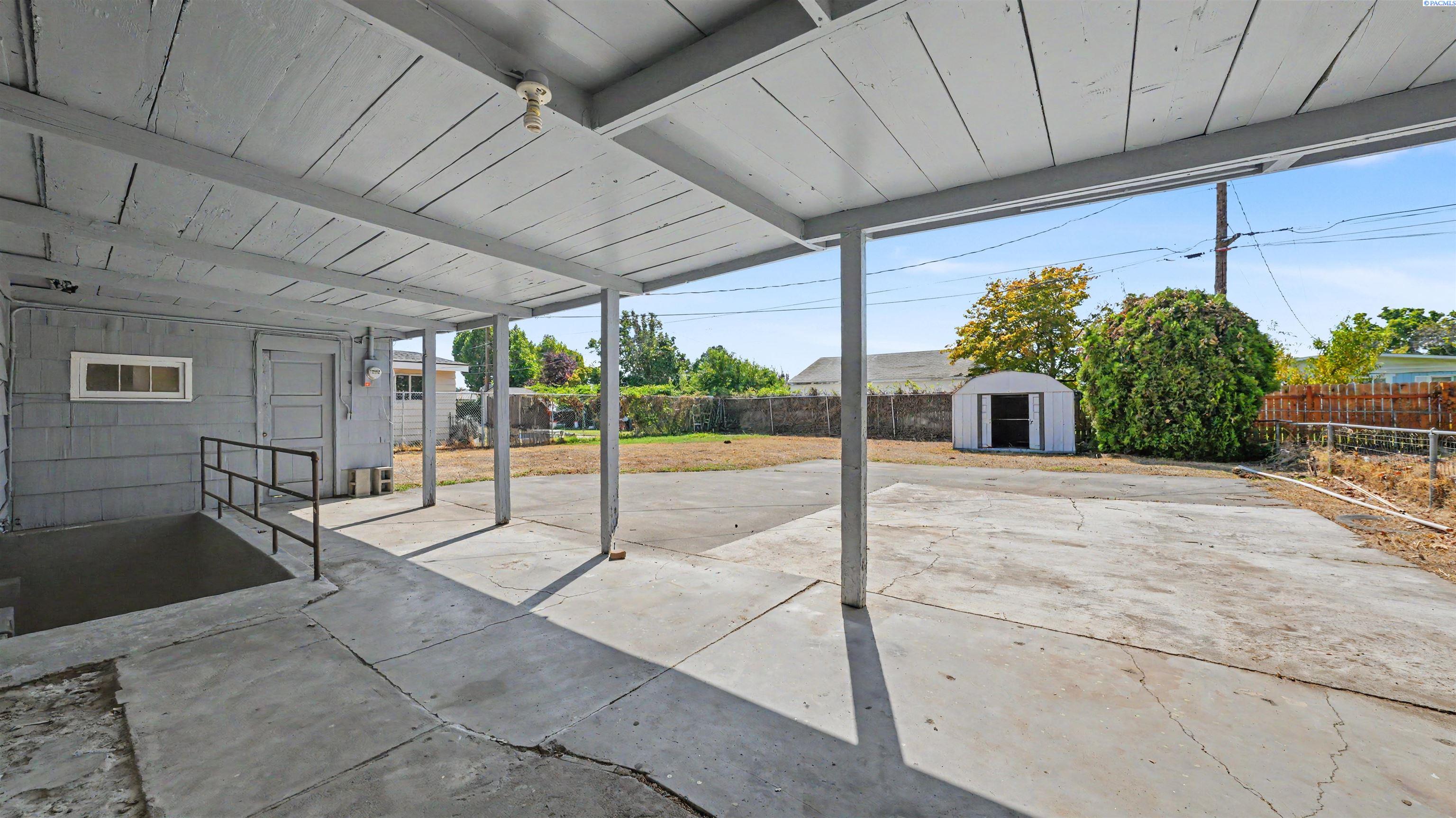 1612 W Brown St, Pasco, WA 99301