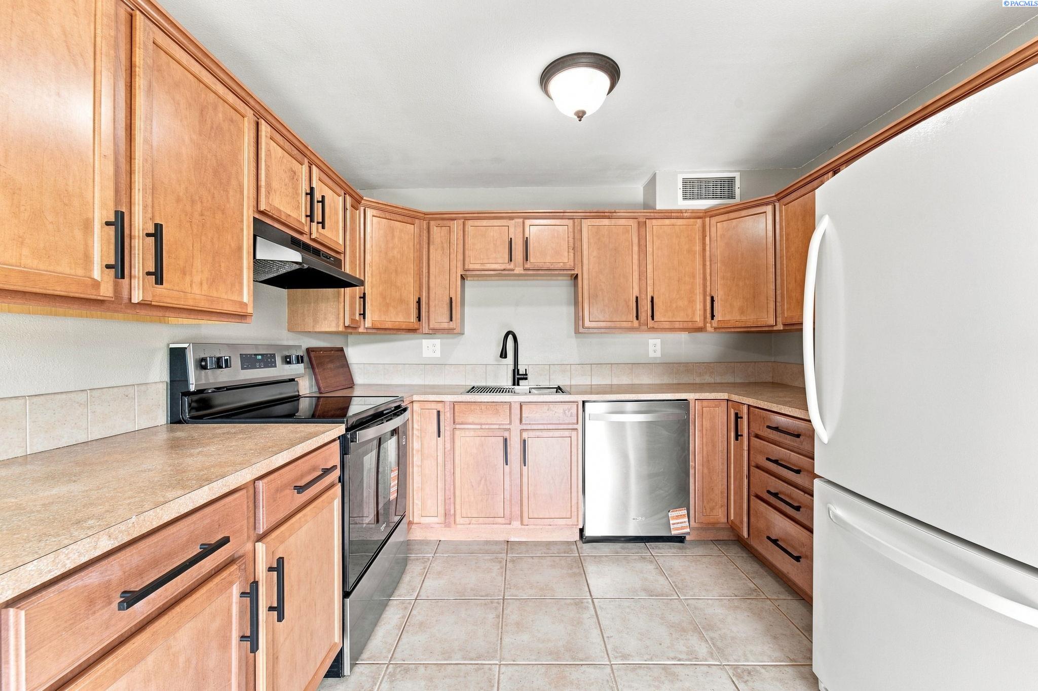 303 Gage Blvd #125, Richland, WA 99352