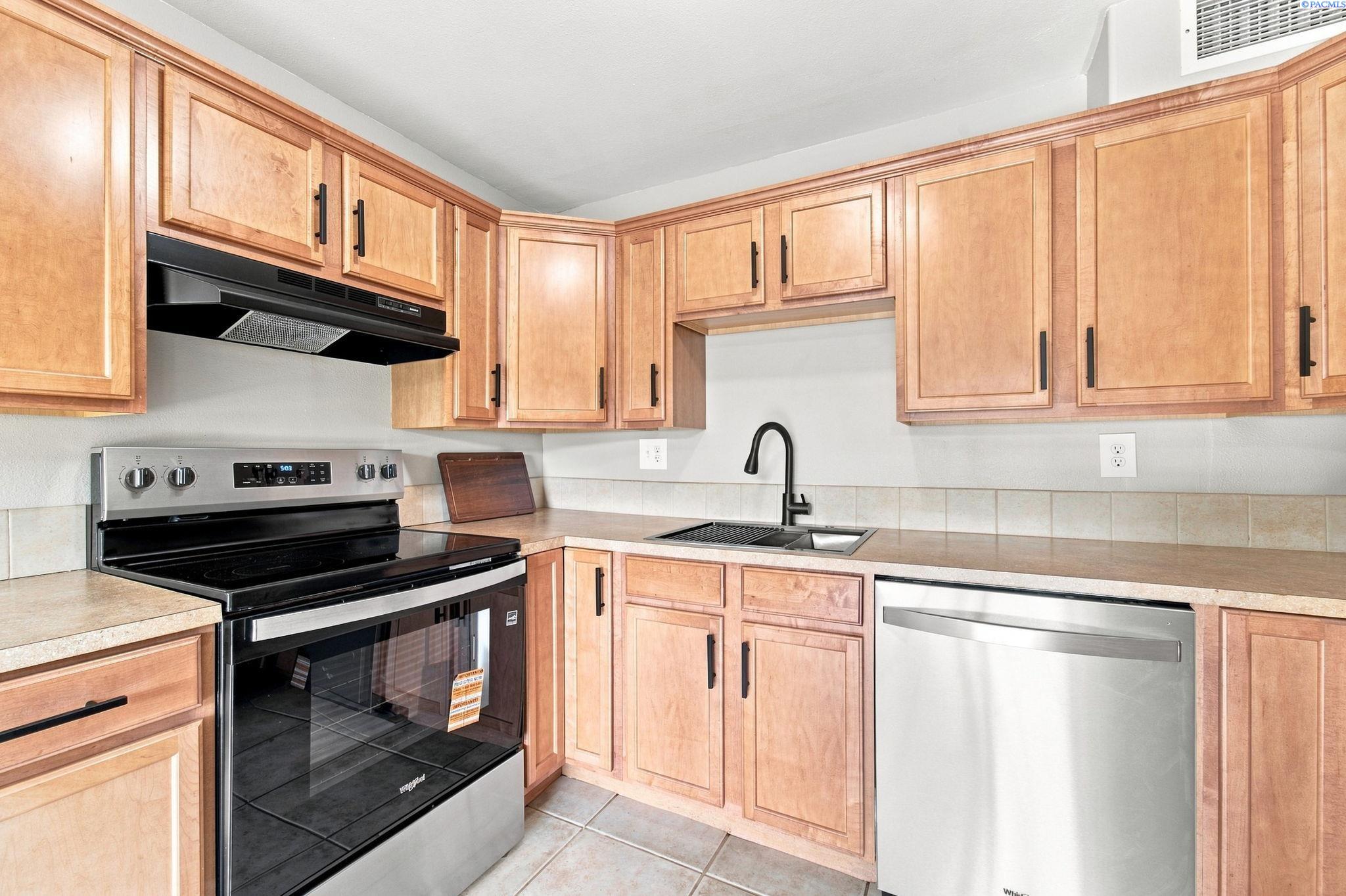 303 Gage Blvd #125, Richland, WA 99352
