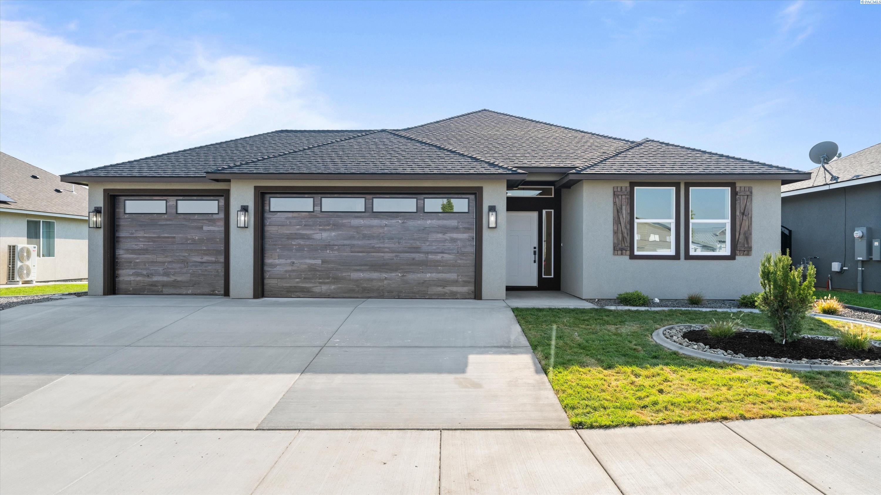 6509 Rd 90, Pasco, WA 99301