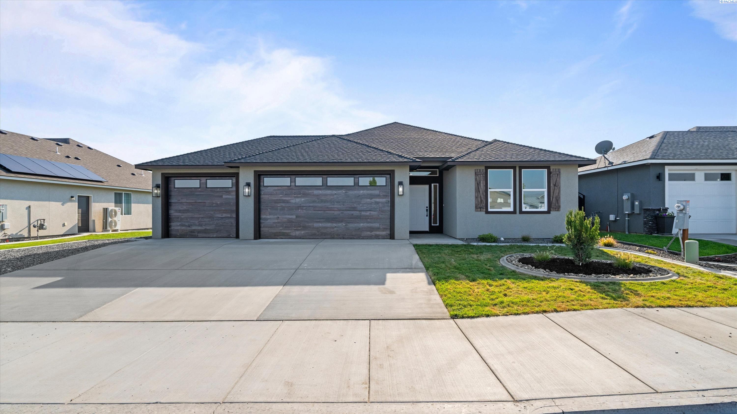 6509 Rd 90, Pasco, WA 99301