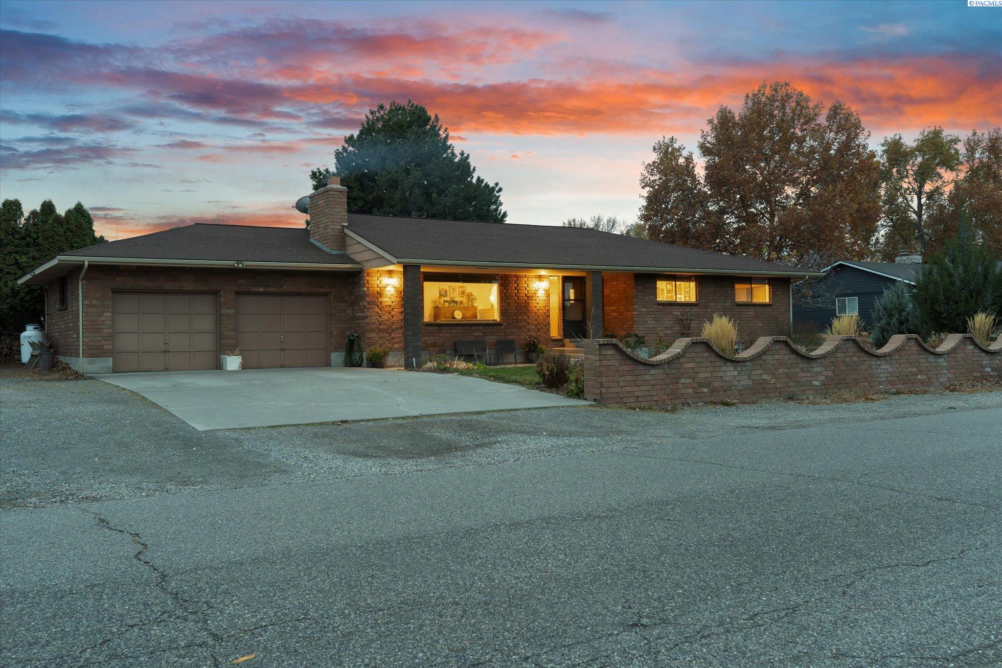 4605 W 12th Ave, Kennewick, WA 99338