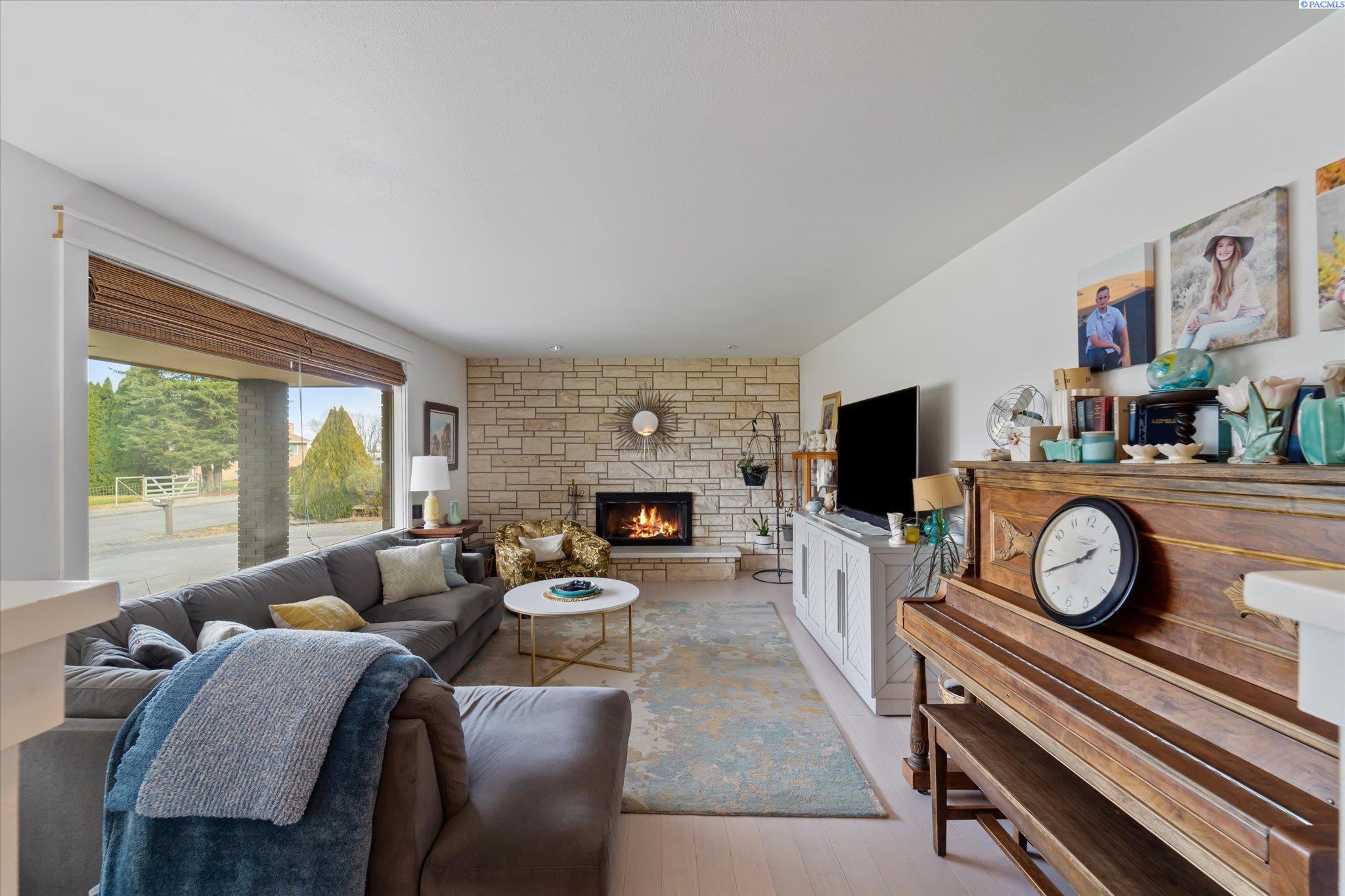 4605 W 12th Ave, Kennewick, WA 99338