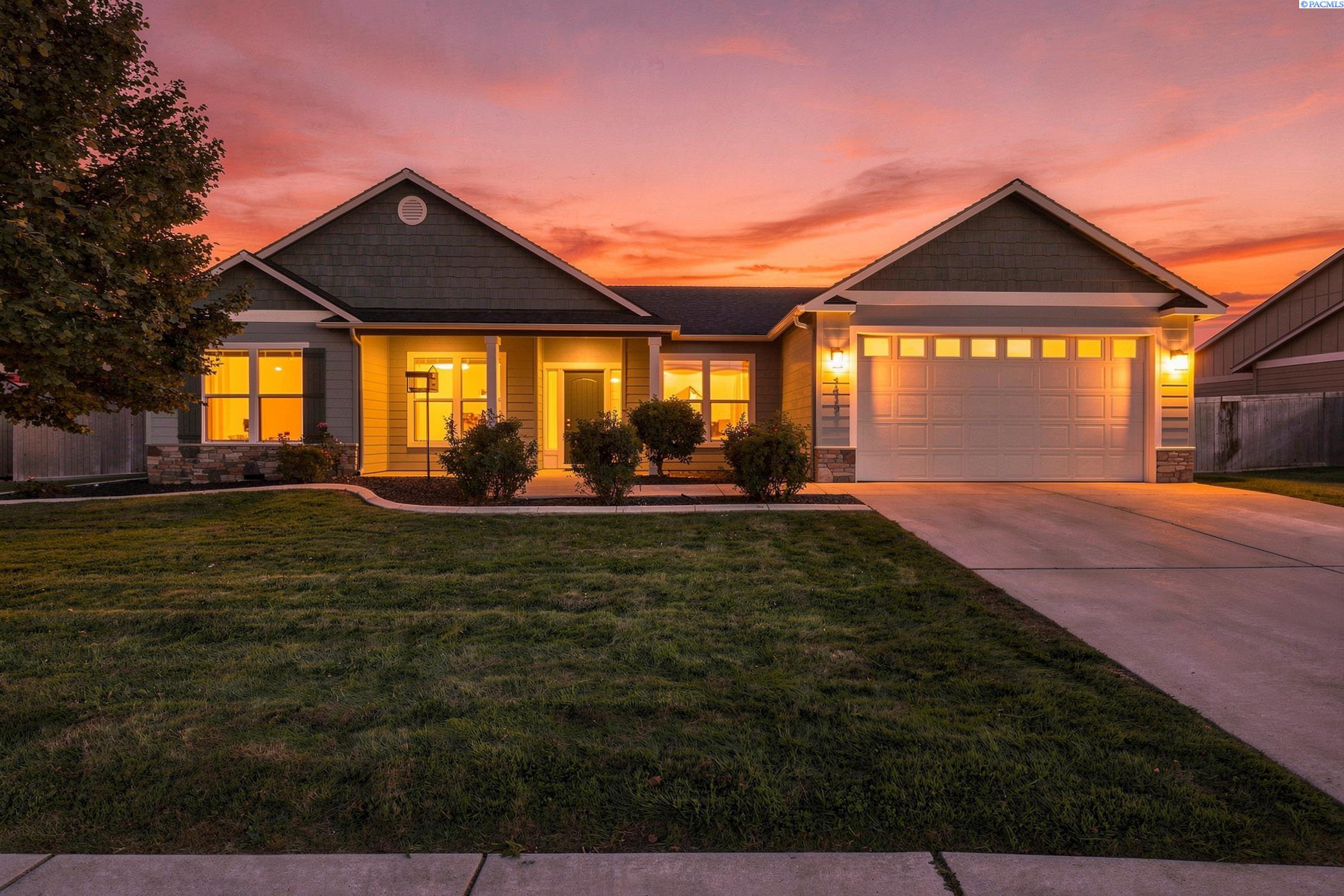4412 Meadow View Dr, Pasco, WA 99301