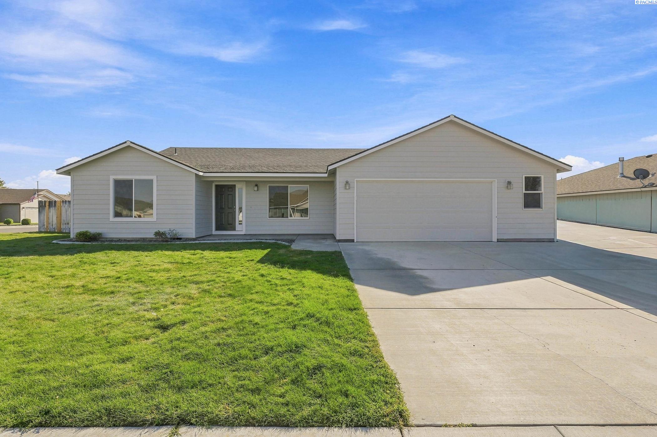 5519 Arthur Ln, Pasco, WA 99301