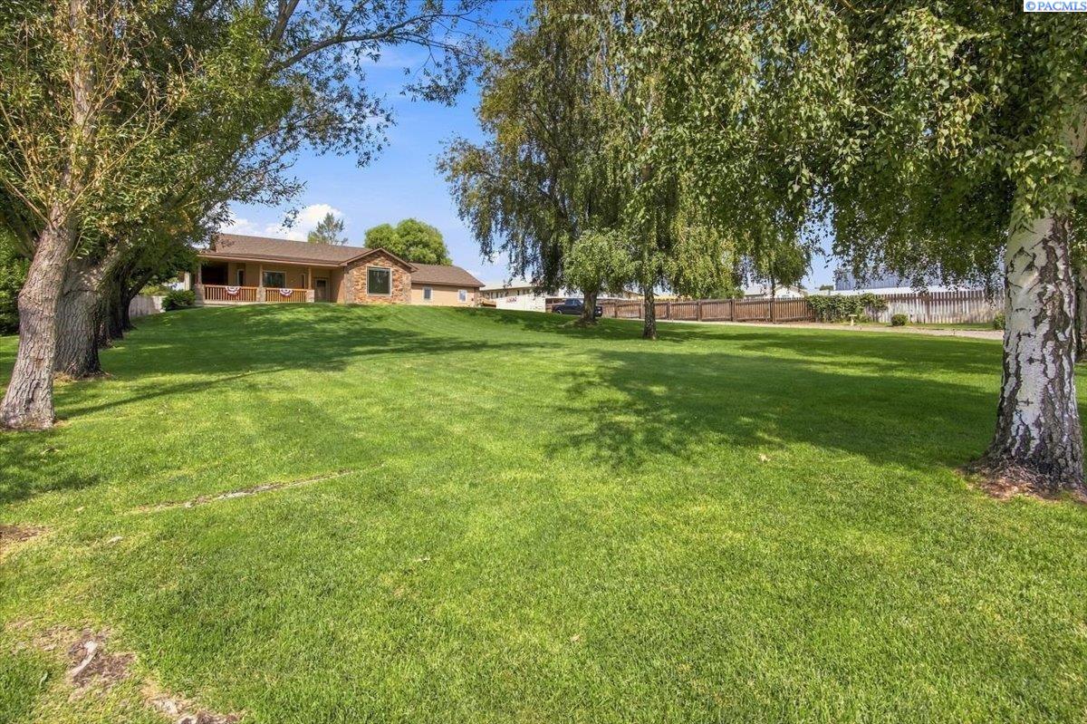 8607 Maple, Pasco, WA 99301