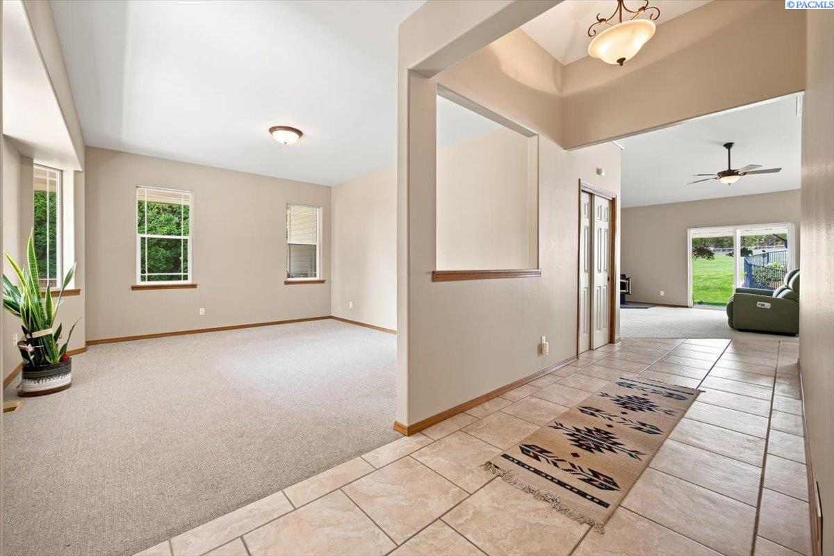 8607 Maple, Pasco, WA 99301