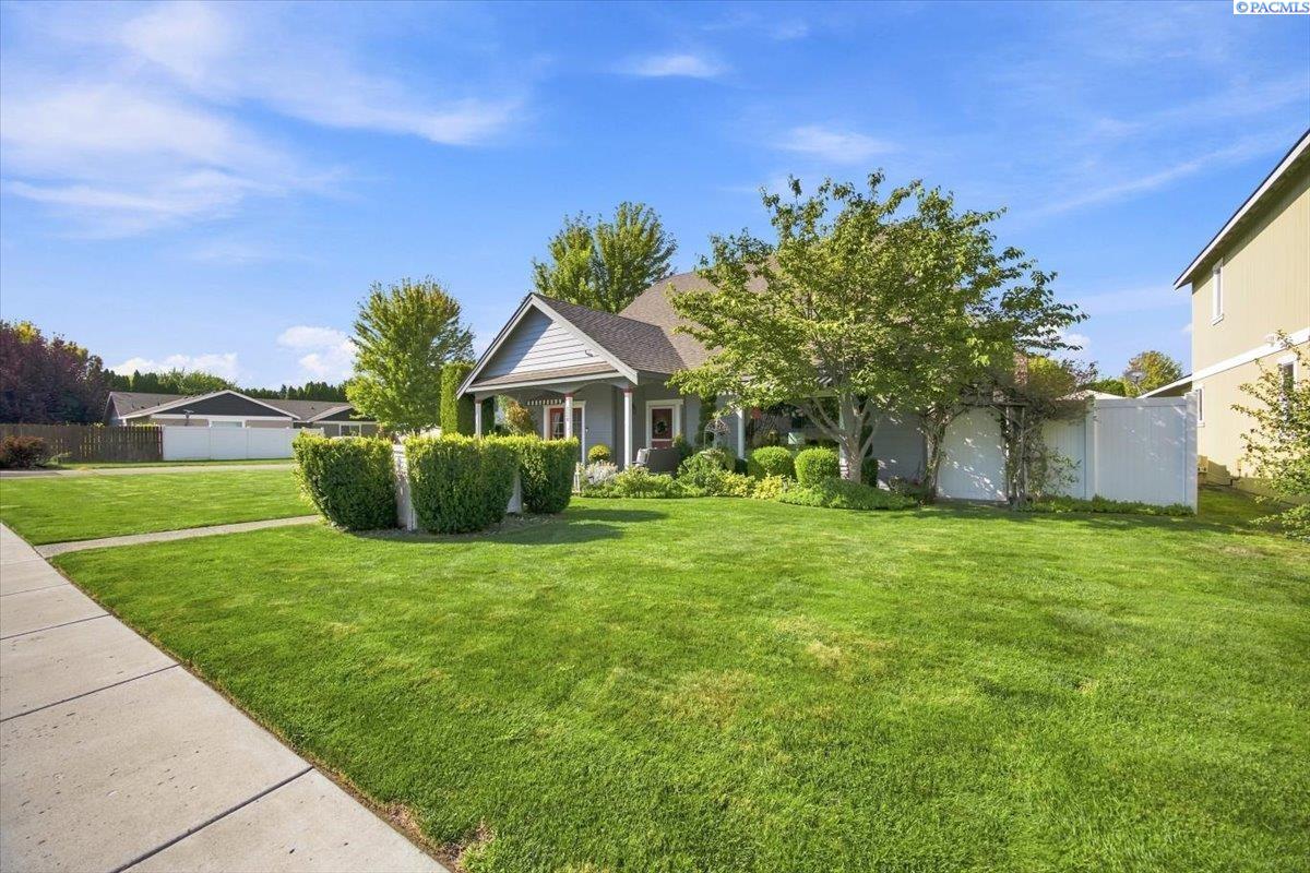 524 Canyon St, Richland, WA 99352