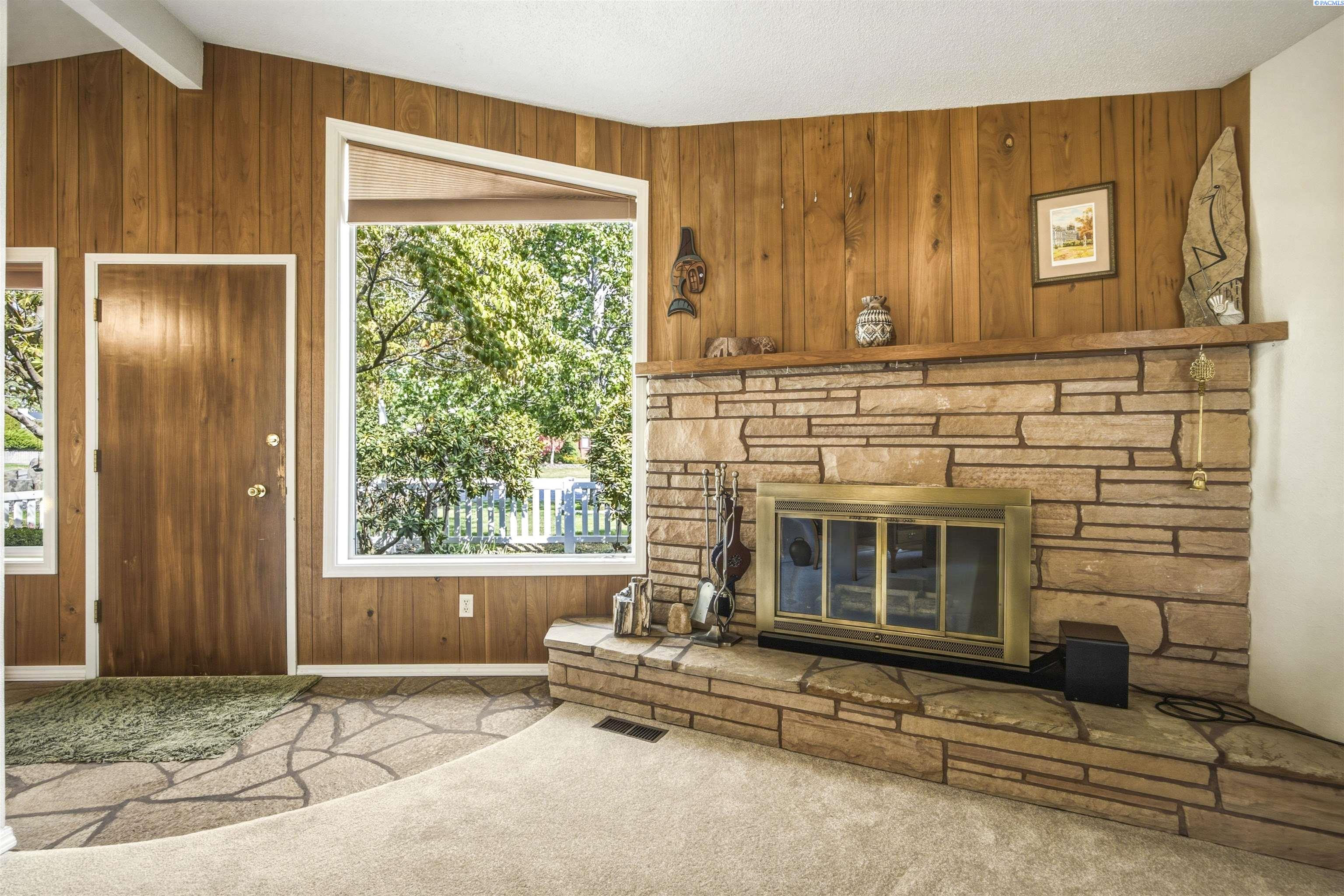 1821 Thayer Dr, Richland, WA 99354