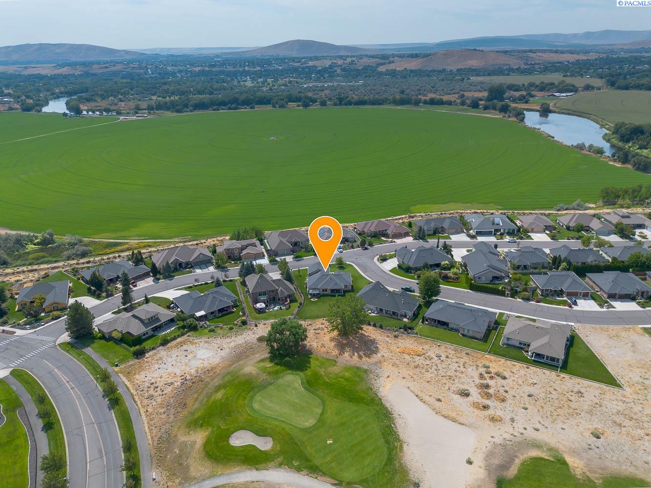 2994 Riverbend Dr, Richland, WA 99354