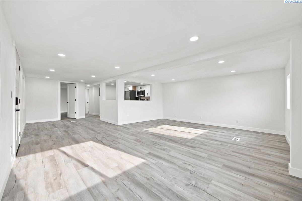700 N Road 32 #1 #1, Pasco, WA 99301
