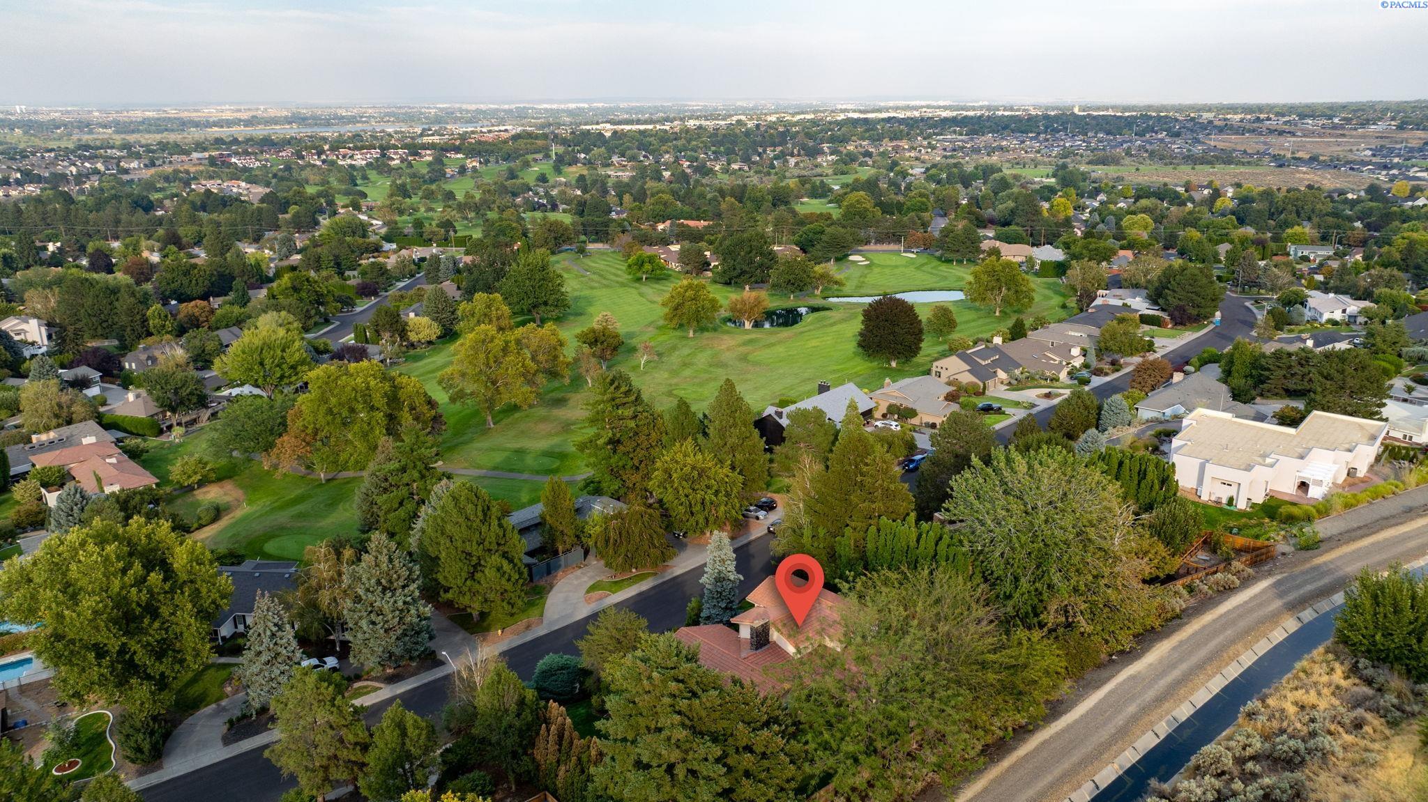 213 Hillview Dr, Richland, WA 99352
