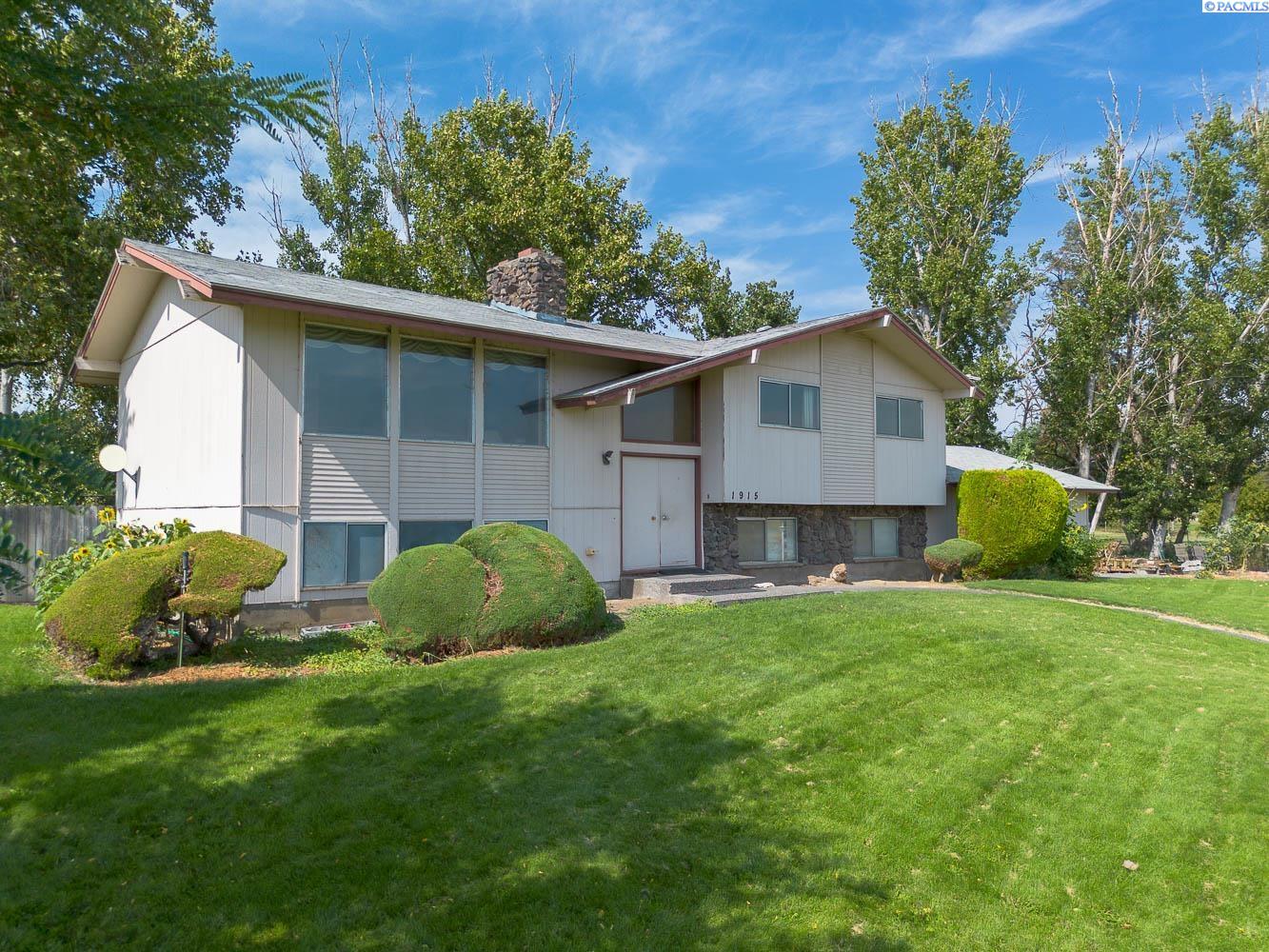 1915 Jones Rd, Richland, WA 99354