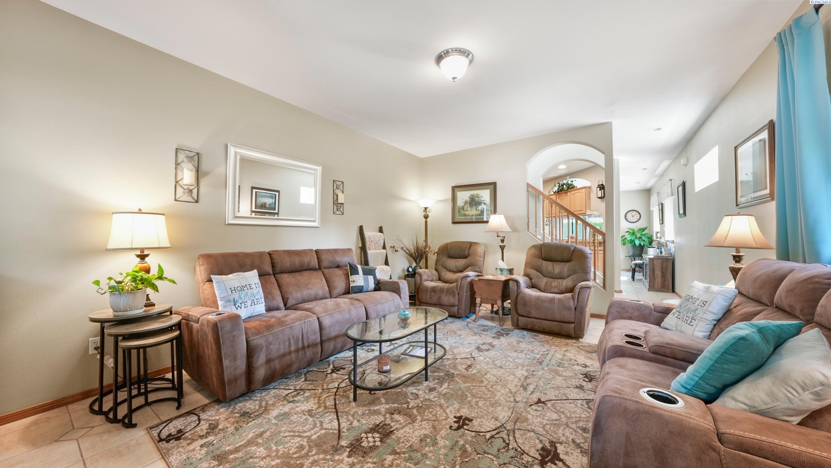 153 Keene, Richland, WA 99352