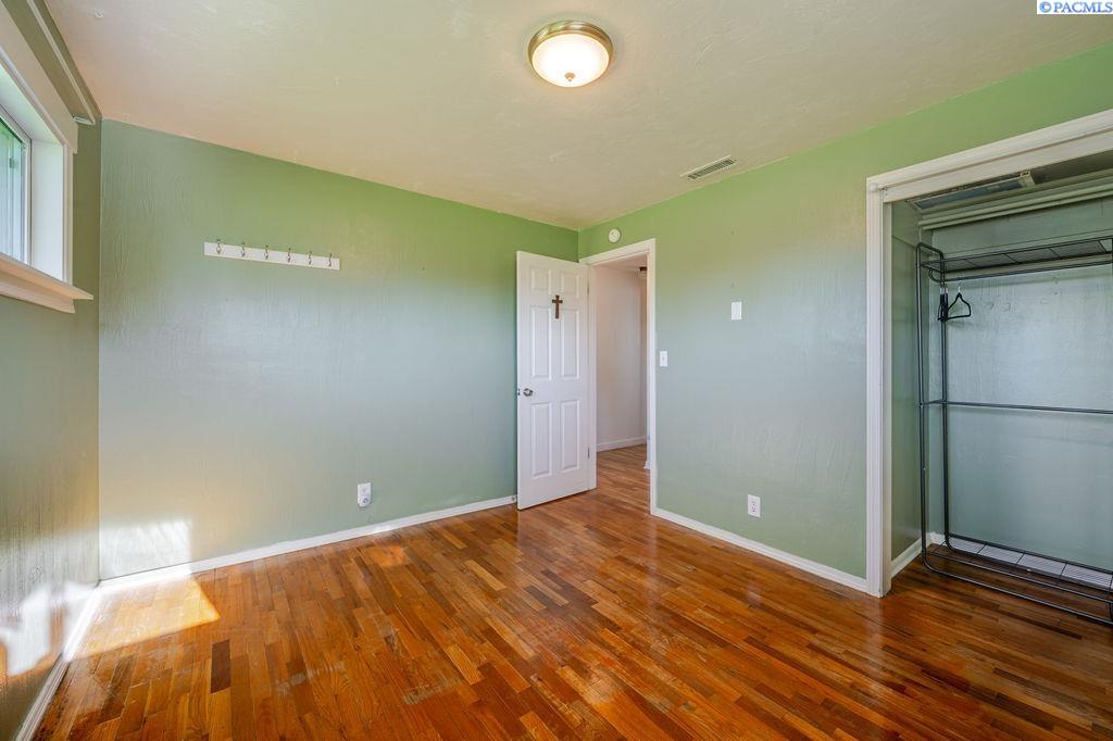 Photo 3 of Single family home for sale at 7023 W Victoria Ave, Kennewick, WA 99336 | MLS# 296020 | Listing updated on 2026-09-16