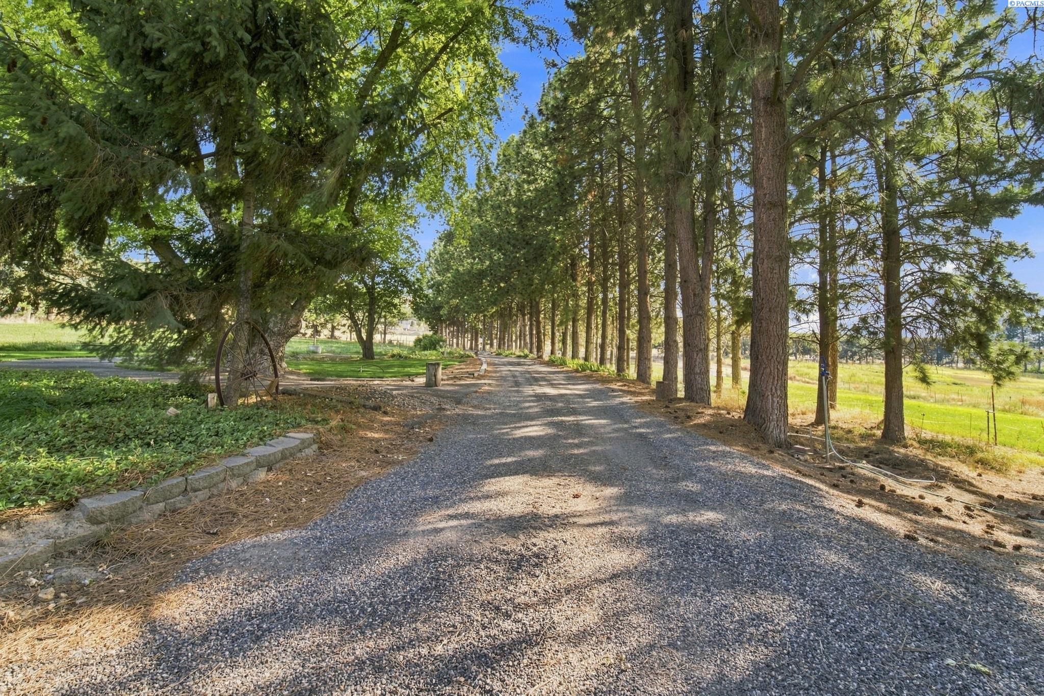 25008 Kennedy Rd, Benton City, WA 99320