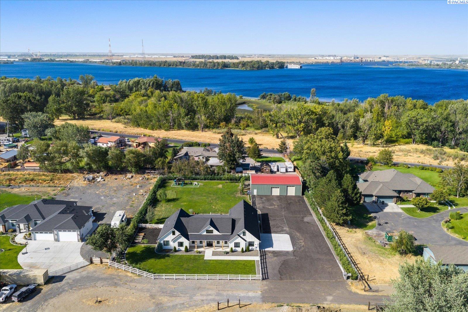 16310 S Gertrude St, Kennewick, WA 99337