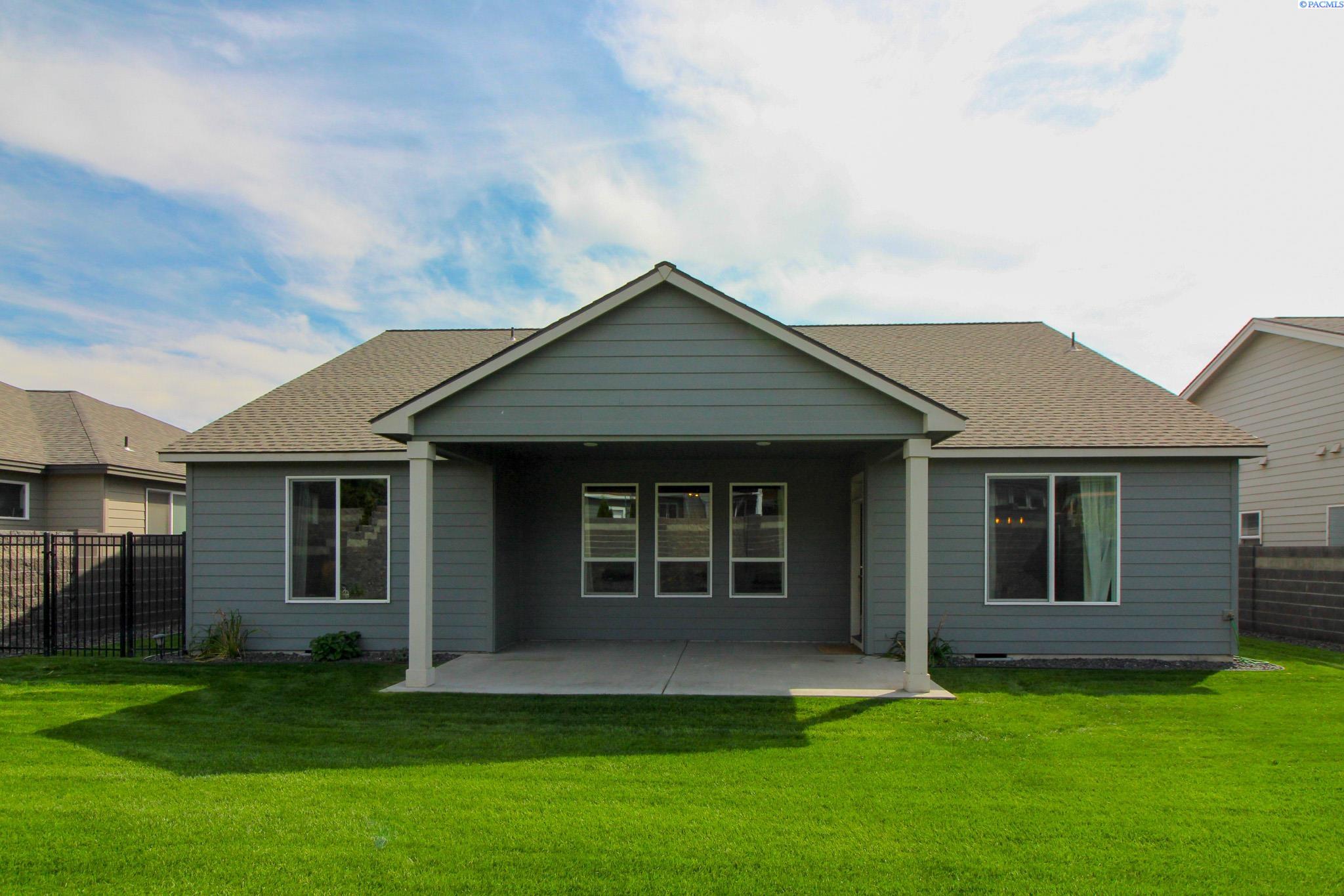 9813 Chinook Ct, Pasco, WA 99301
