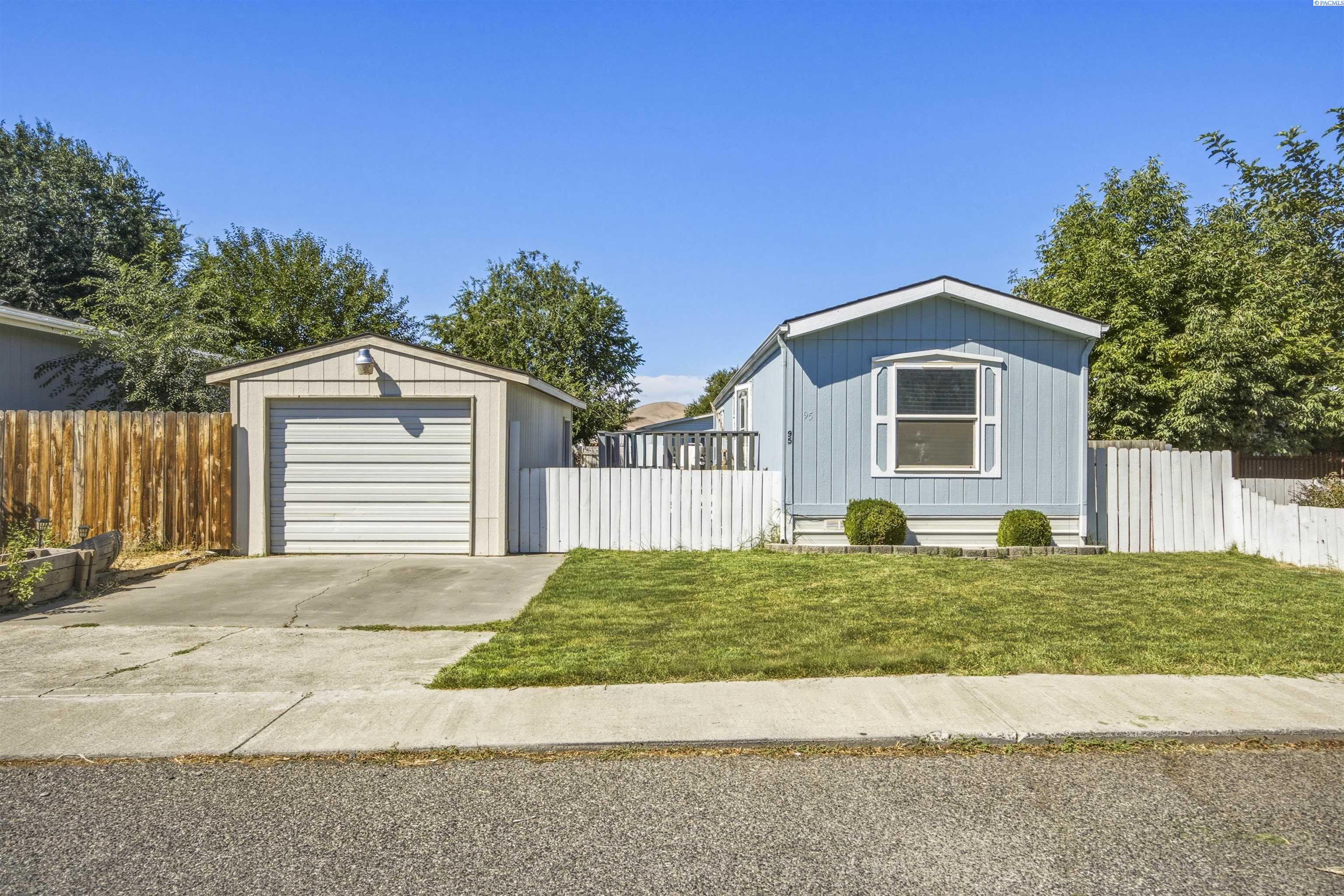 2105 N Steptoe St #95, Kennewick, WA 99336